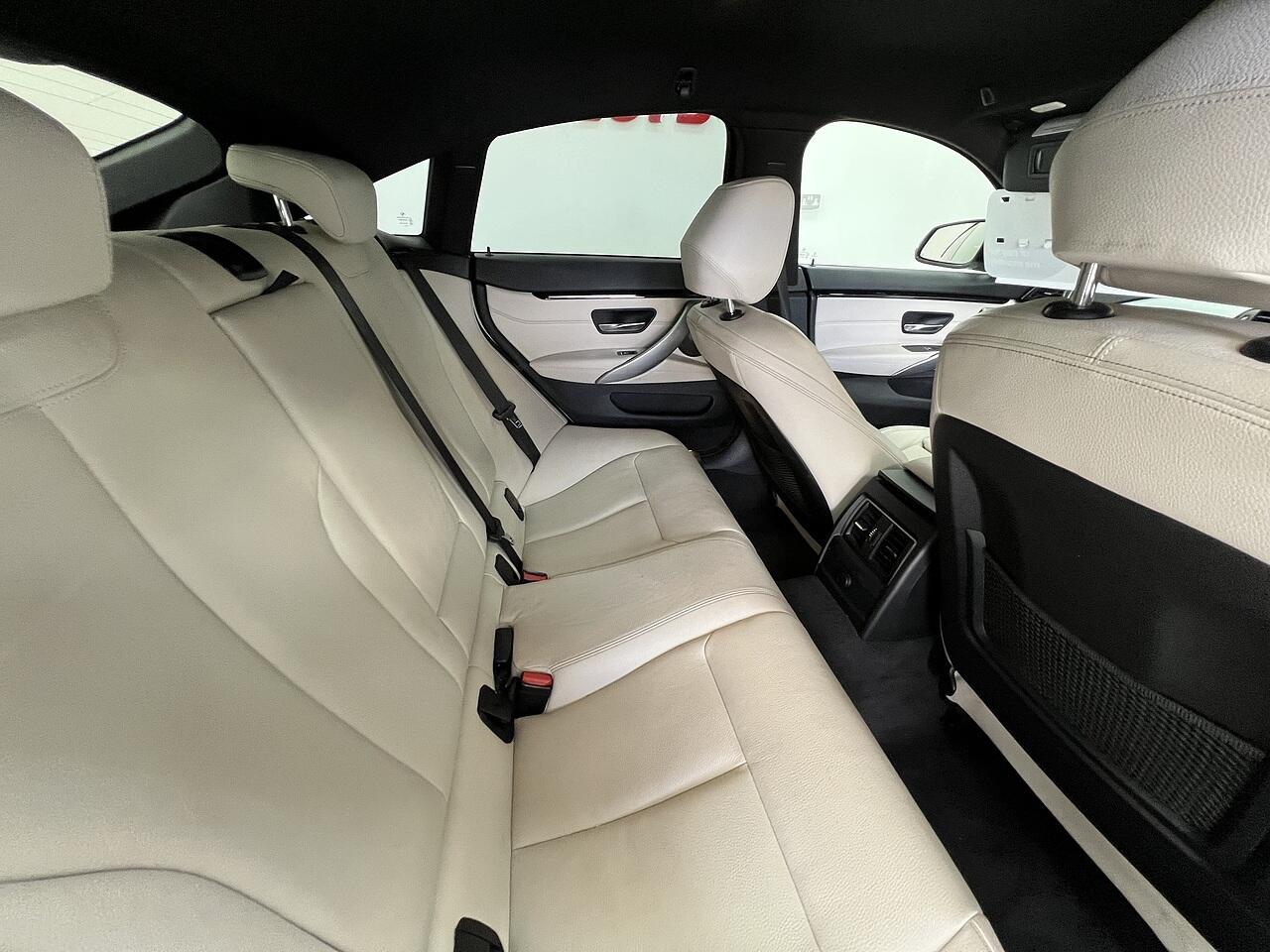 BMW 4 Series view 22