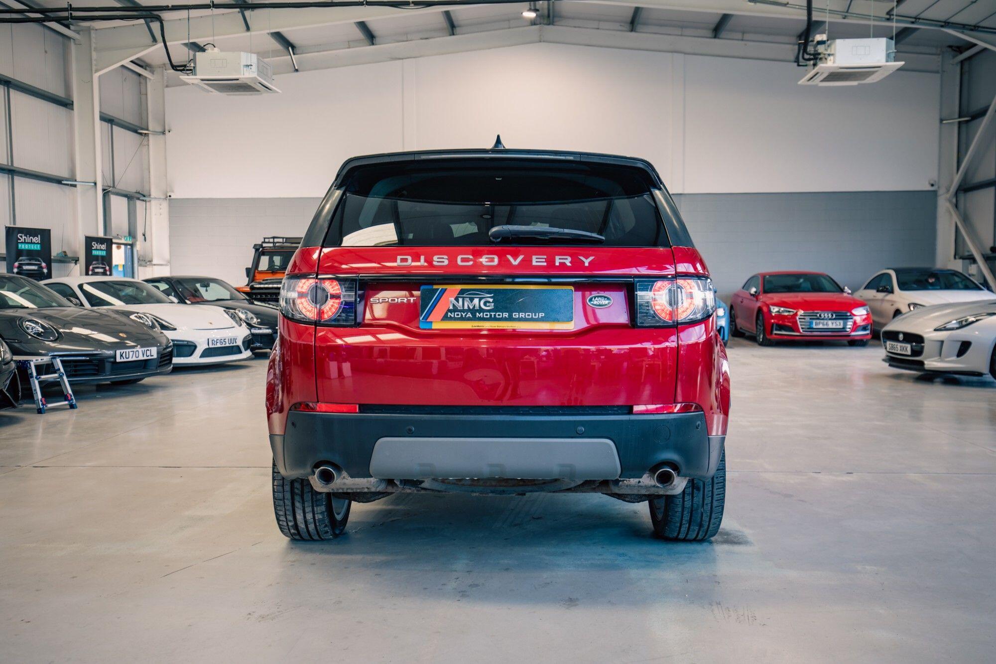 Land Rover Discovery Sport view 26