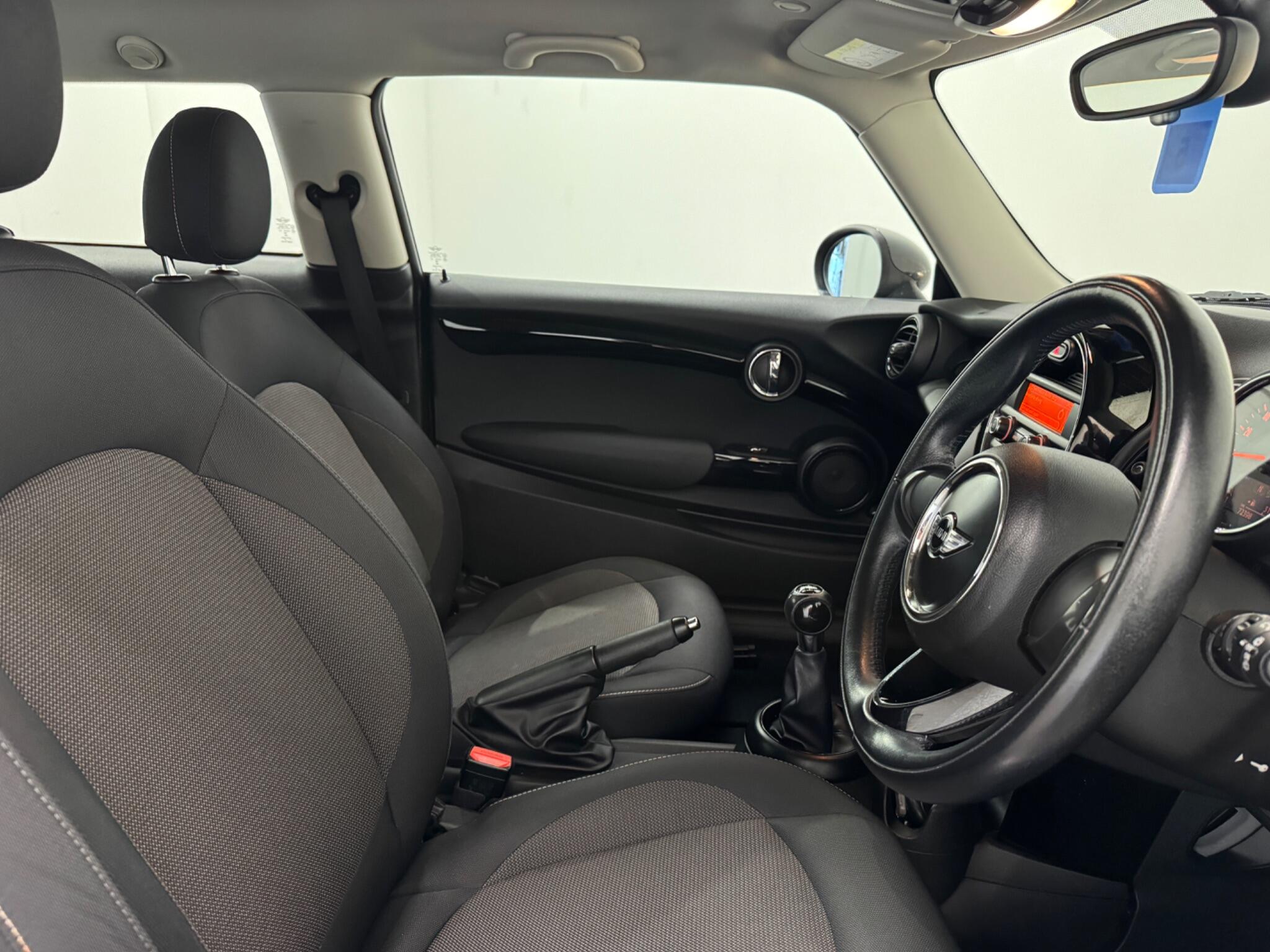 Mini Hatch view 10