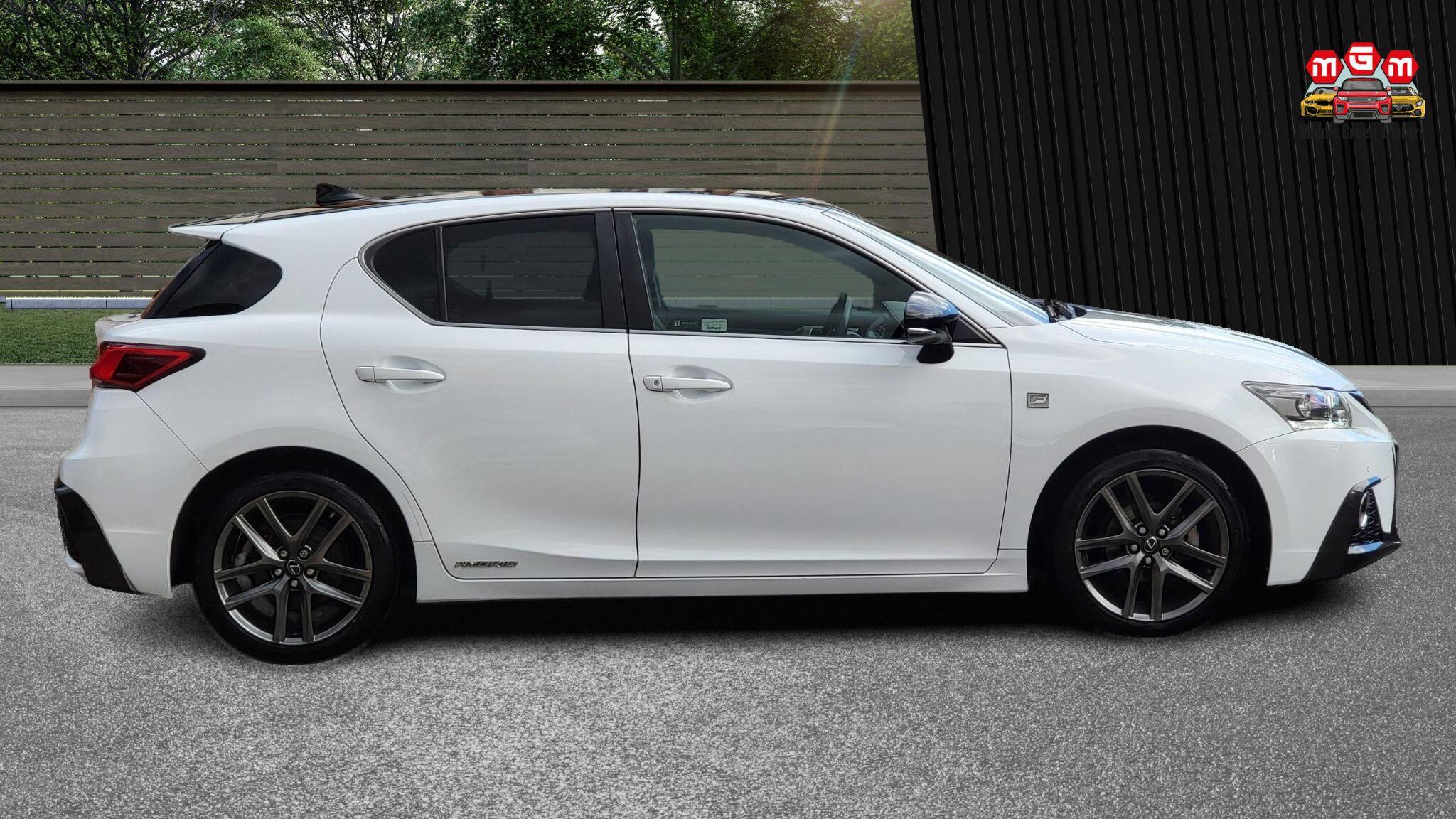 Lexus CT view 7
