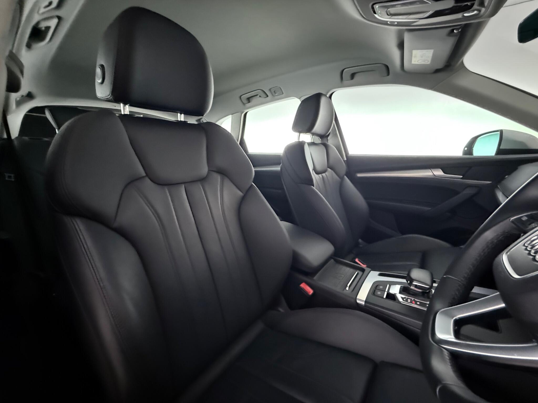 Audi Q5 view 30