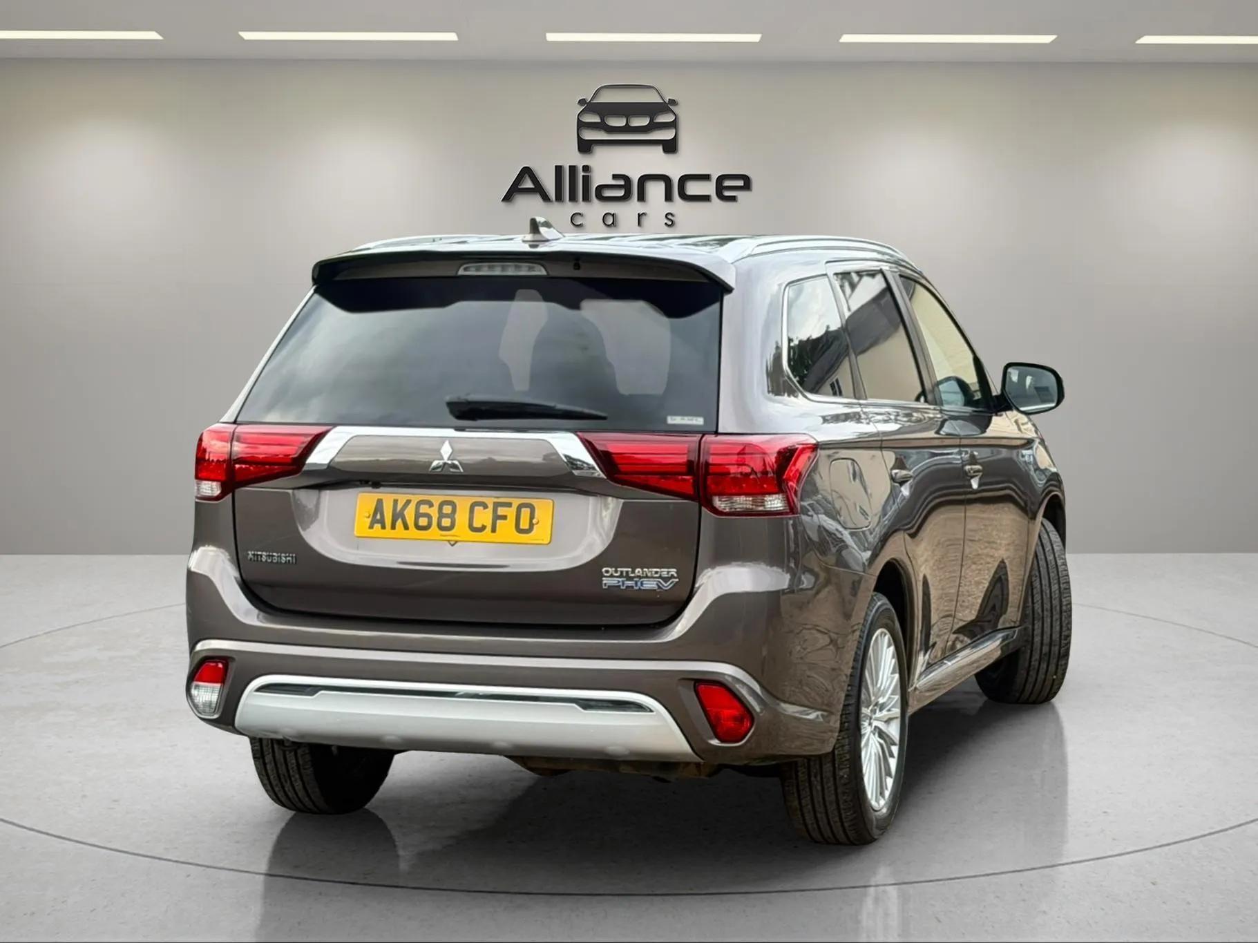 Mitsubishi Outlander view 58