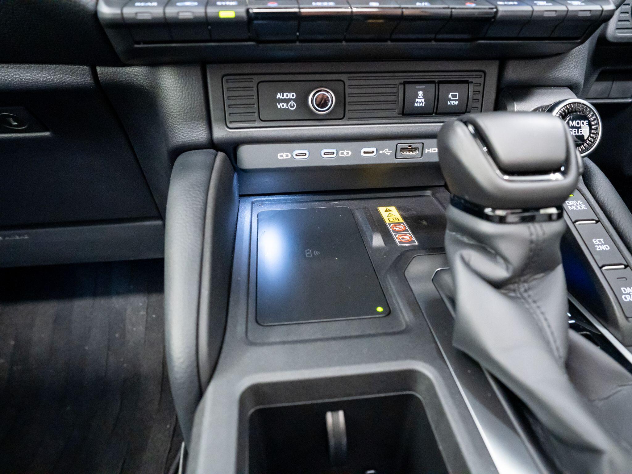 Toyota Land Cruiser view 25