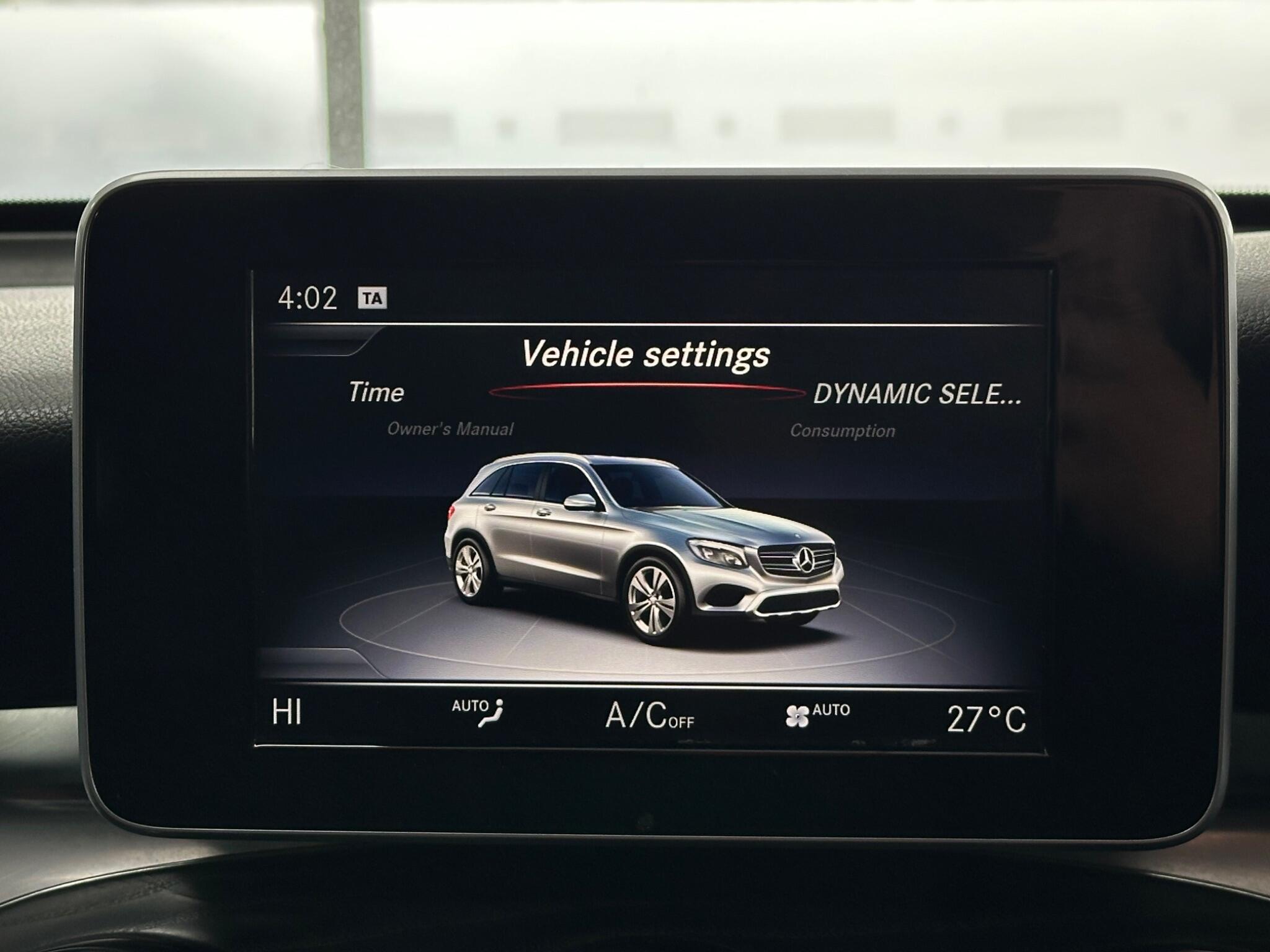 Mercedes-Benz GLC view 30