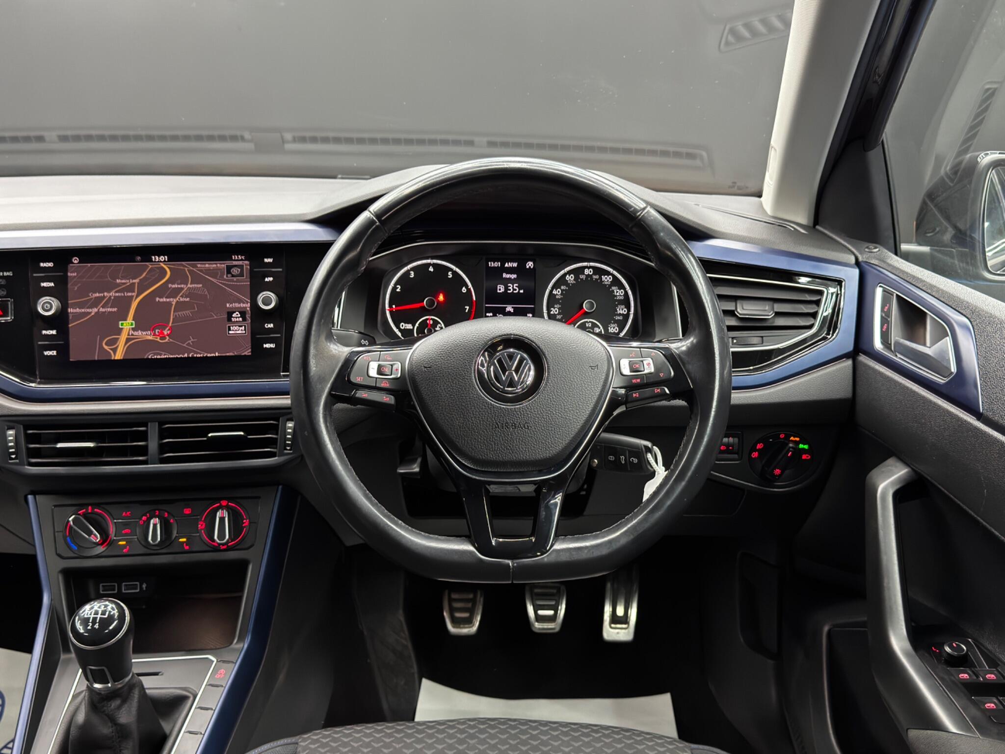 Volkswagen Polo view 17