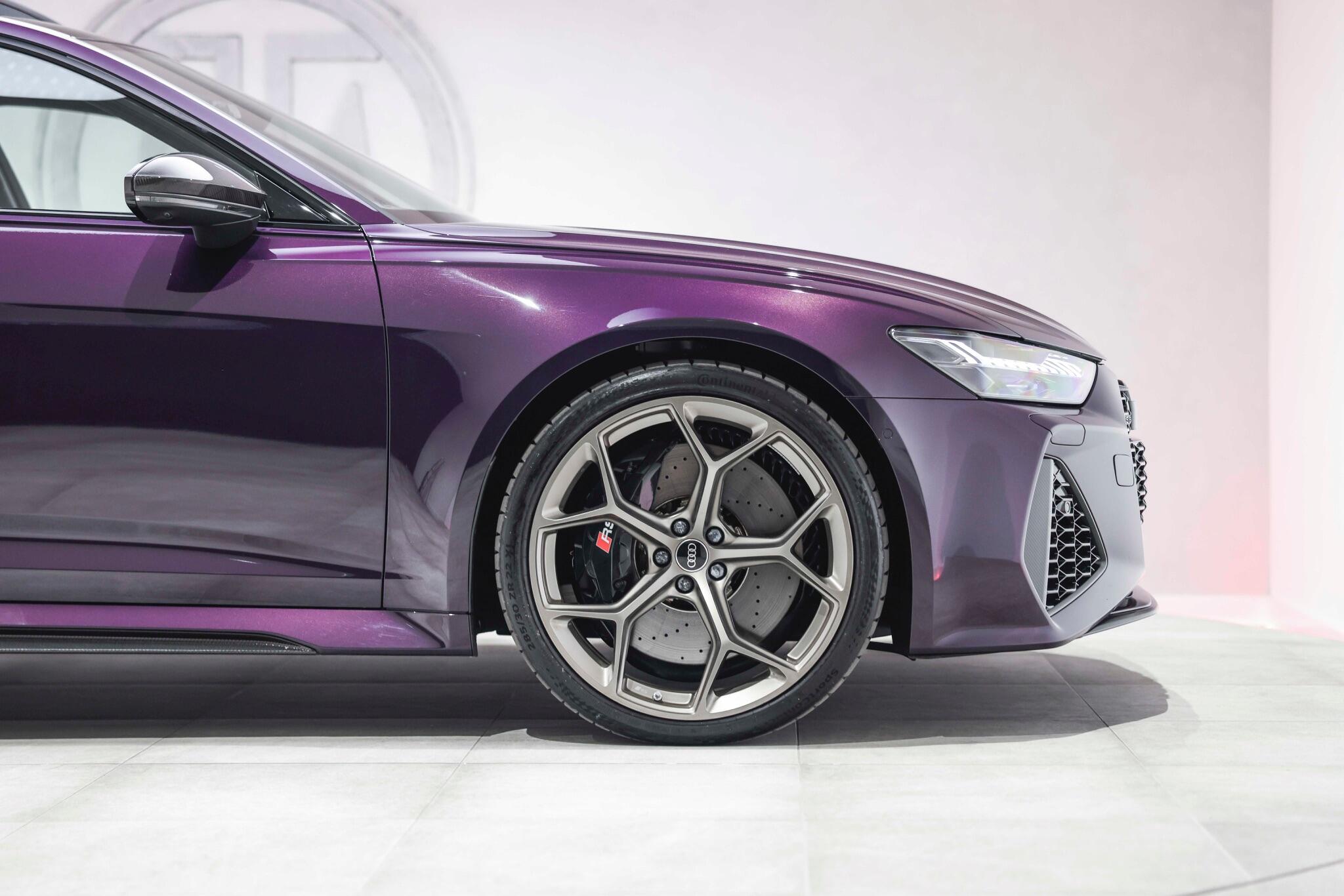 Audi RS6 Avant view 28