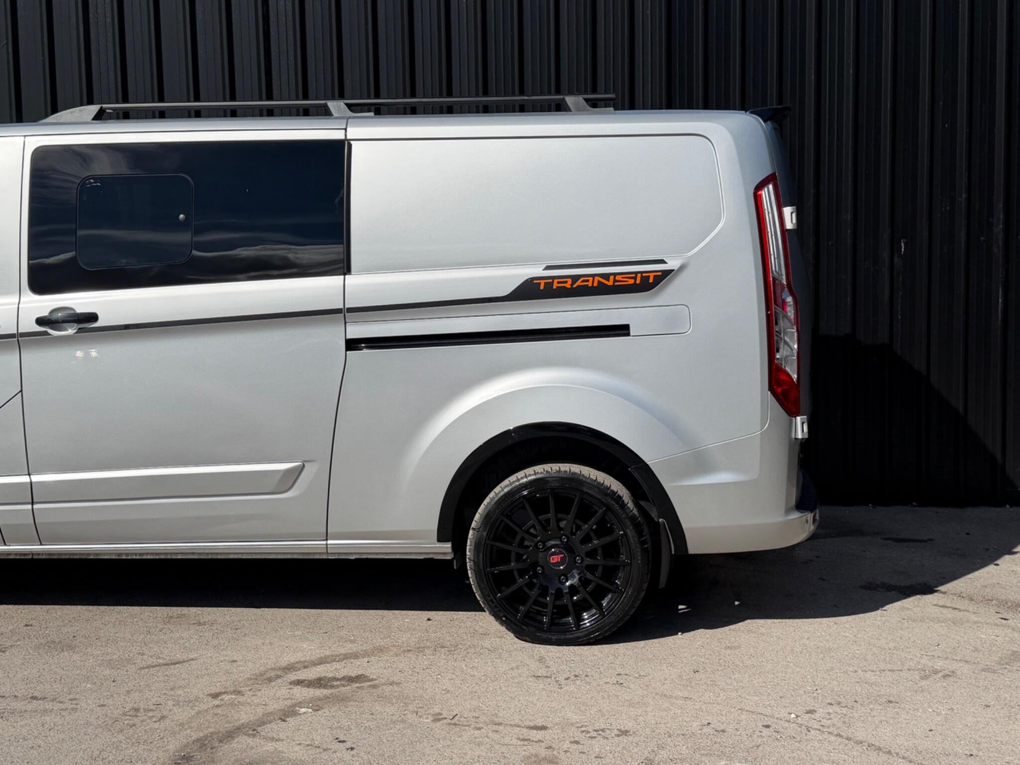 Ford Transit Custom view 38