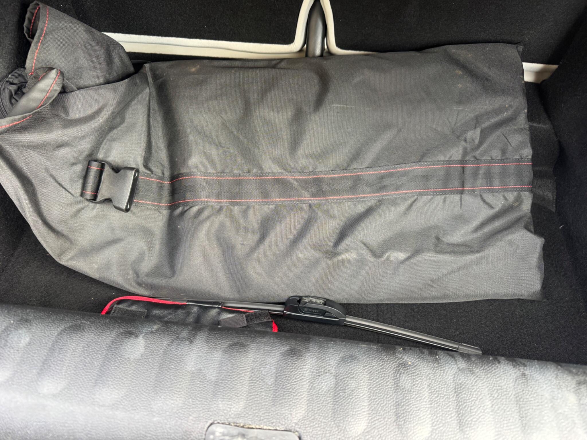 Mini Convertible view 40