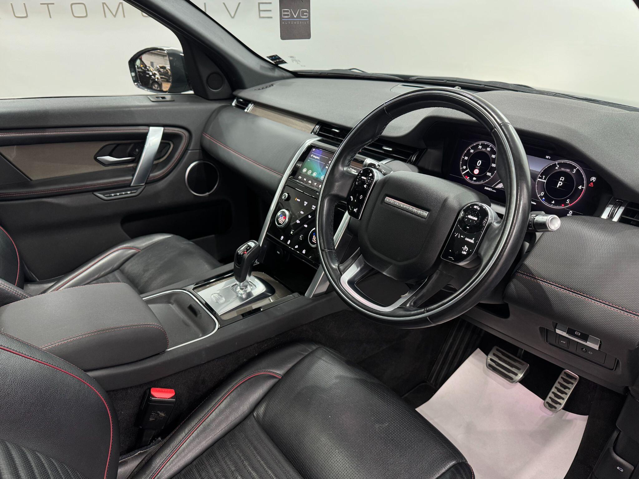 Land Rover Discovery Sport view 30