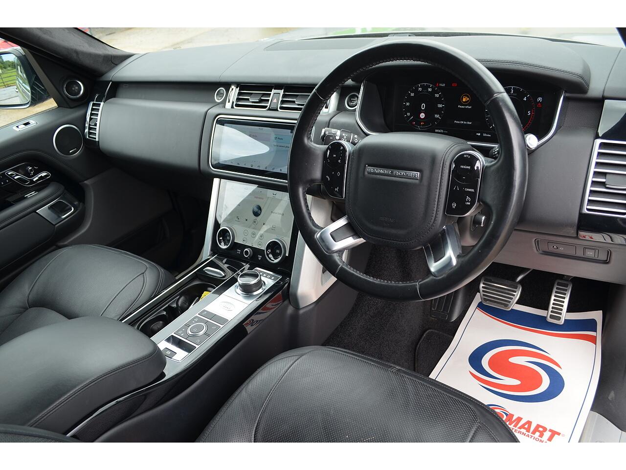 Land Rover Range Rover view 2