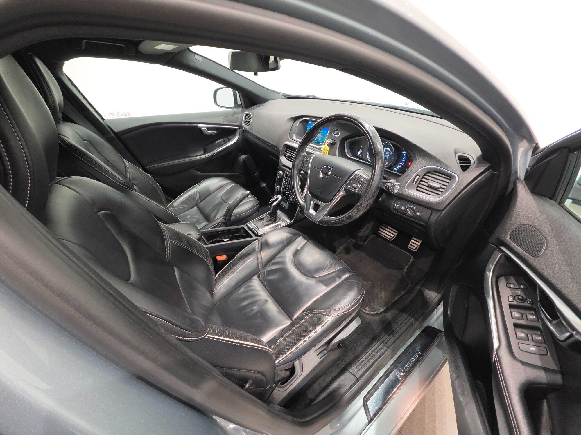 Volvo V40 view 71