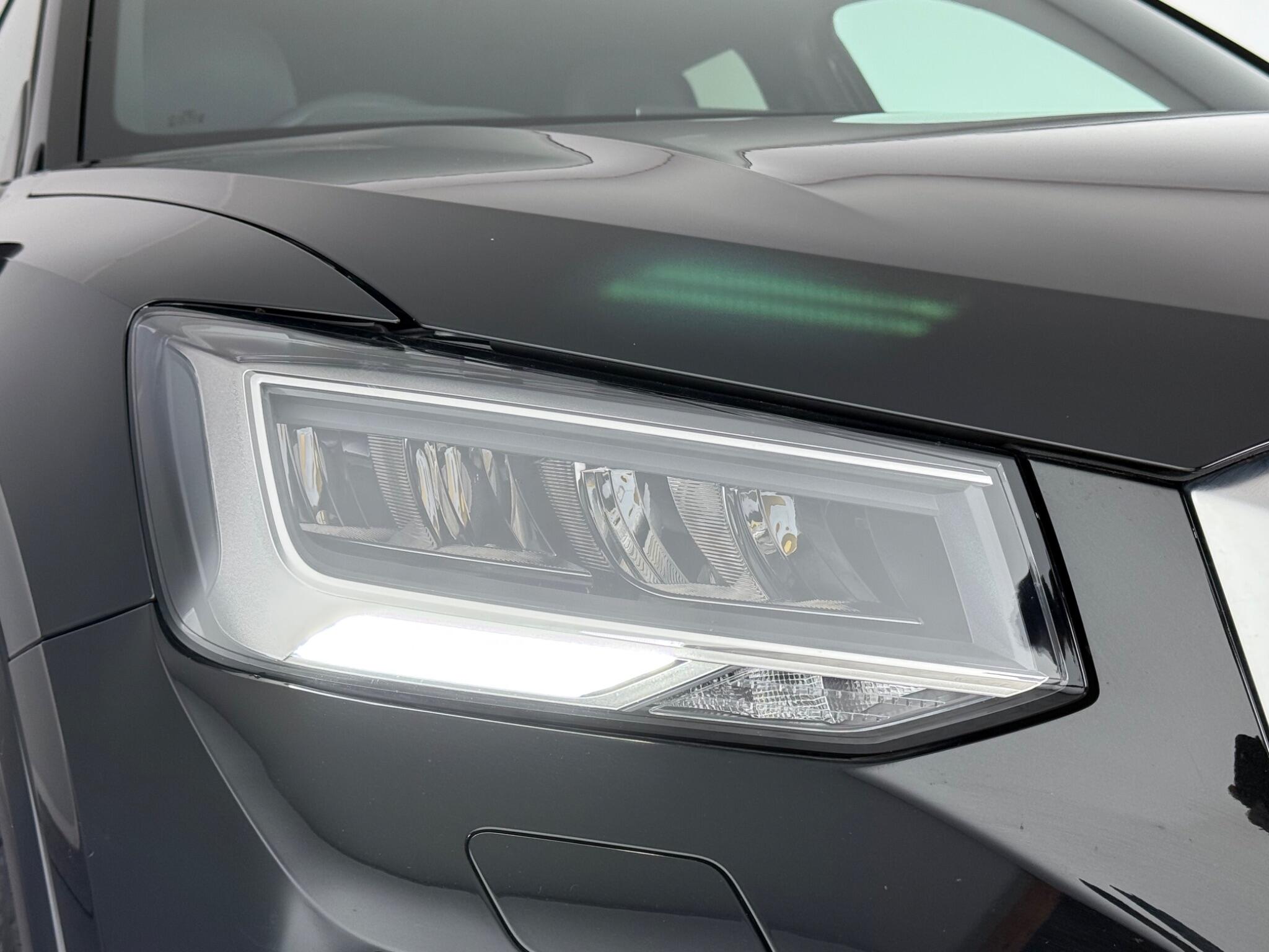 Audi Q2 view 13