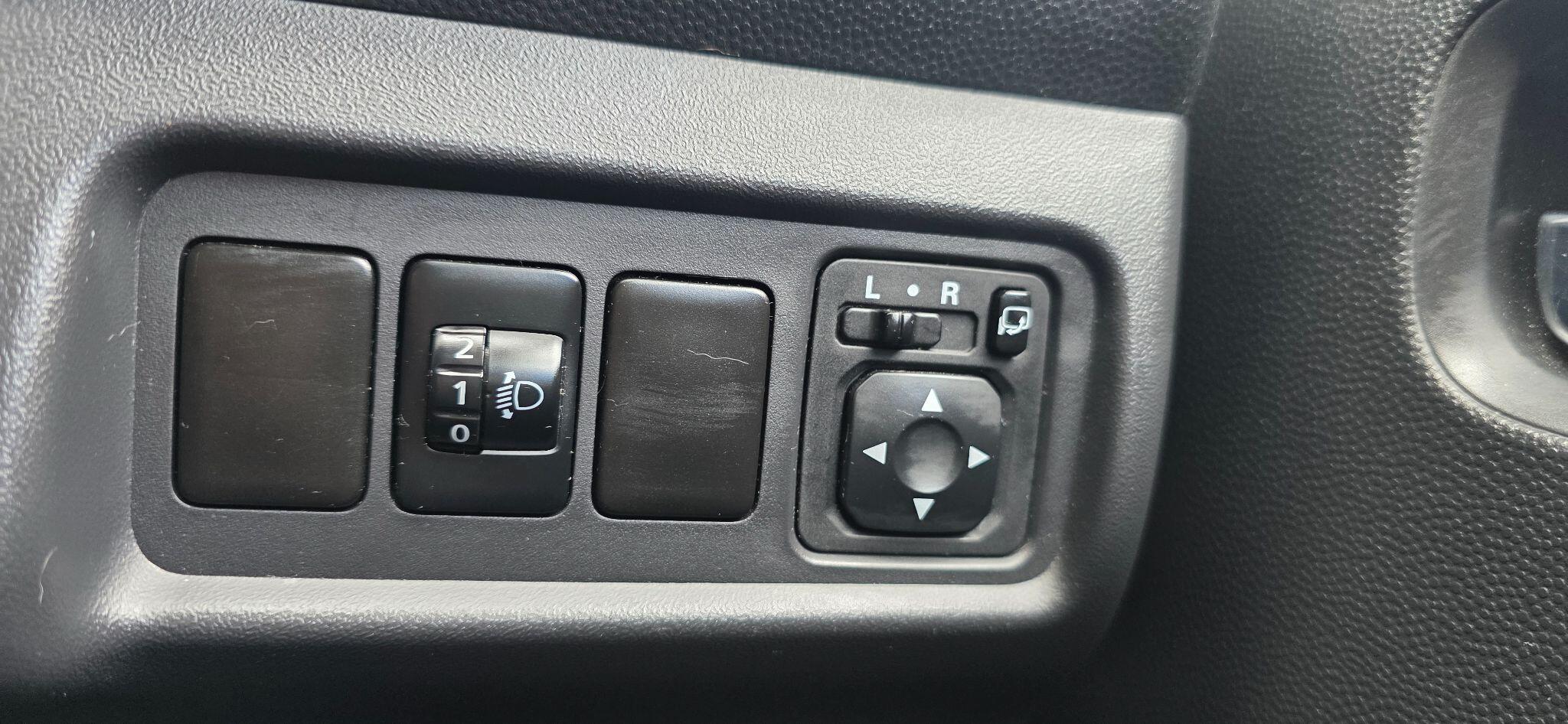 Mitsubishi Mirage view 34