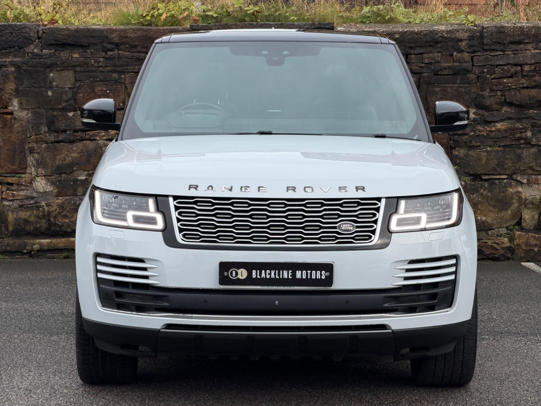 Land Rover Range Rover view 2