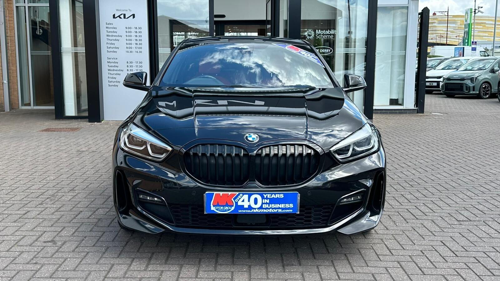 BMW 1 Series view 6