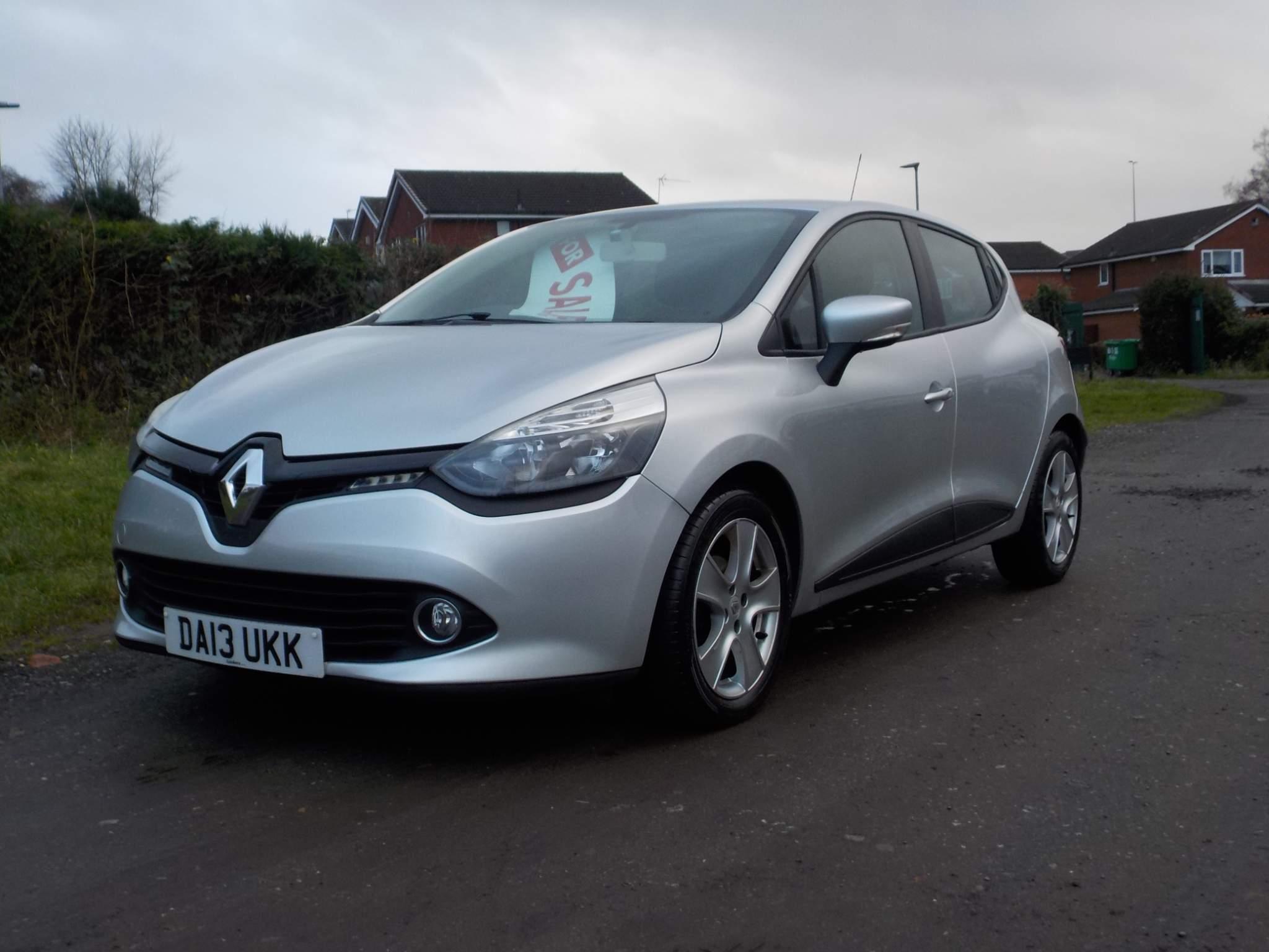 Renault Clio 0.9 TCe Expression + Euro 5 (s/s) 5dr