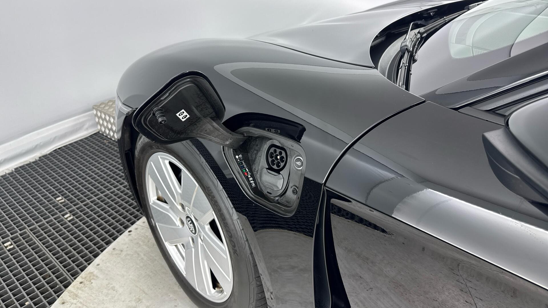 Porsche Taycan view 26