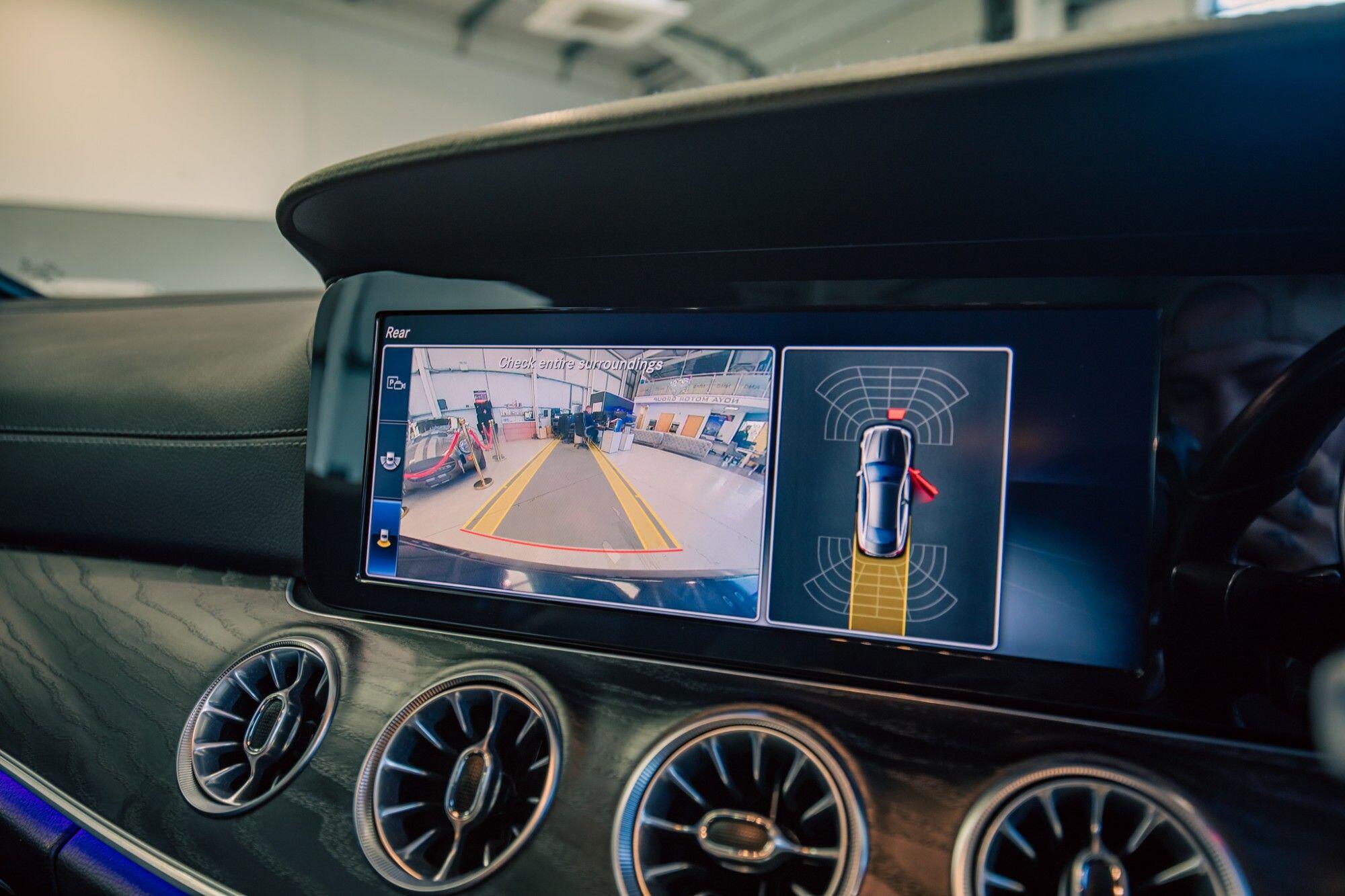 Mercedes-Benz E-Class view 17