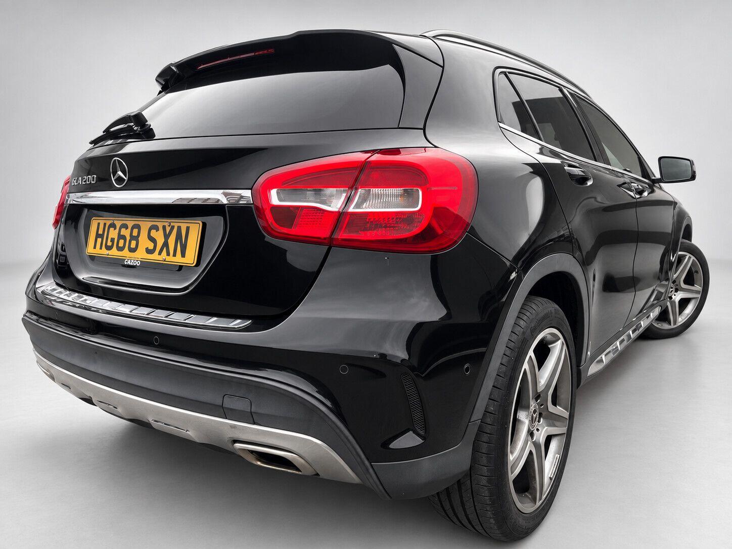 Mercedes-Benz Gla view 14
