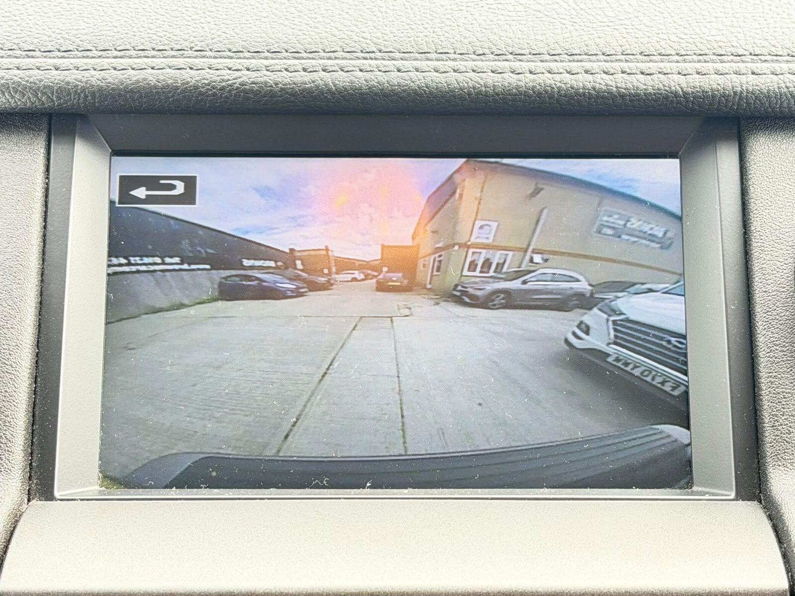Land Rover Discovery view 28