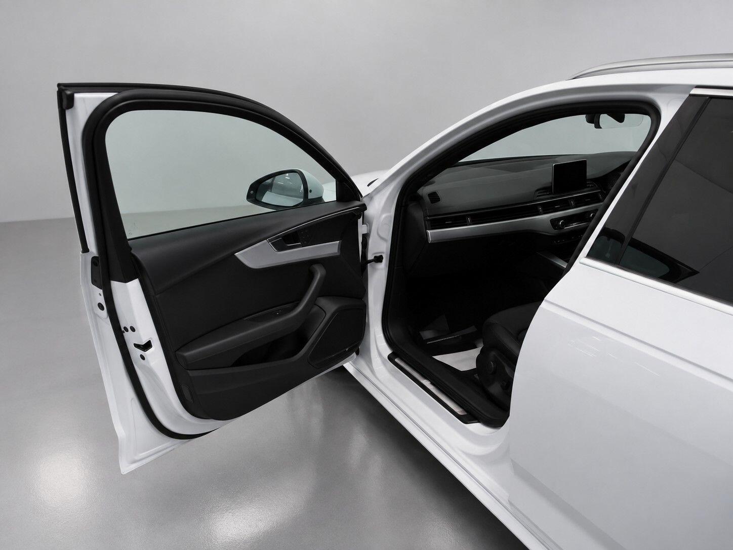 Audi A4 view 28