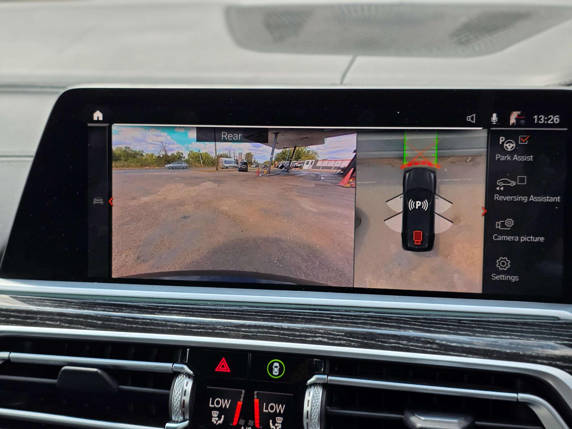 BMW X7 view 46