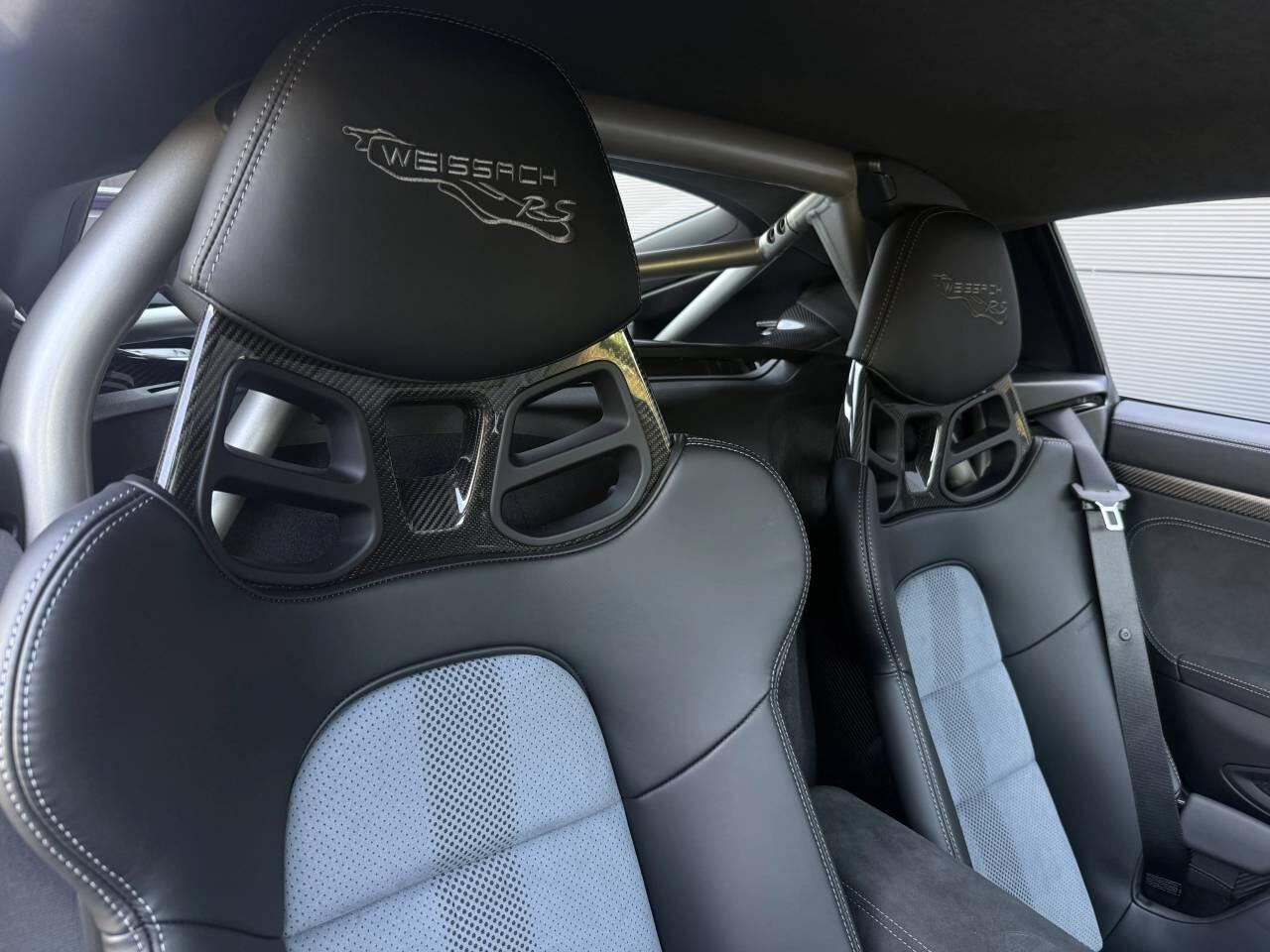 Porsche Cayman view 10