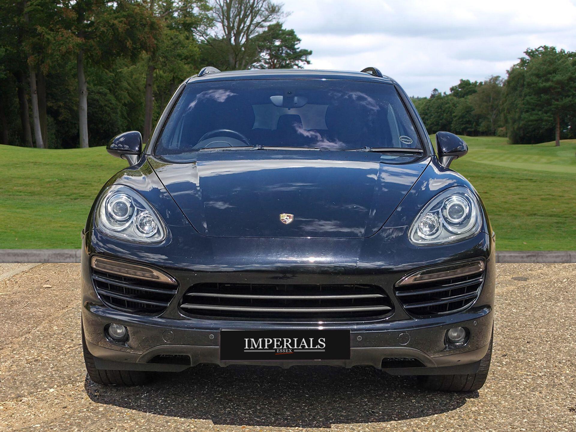 Porsche Cayenne view 8