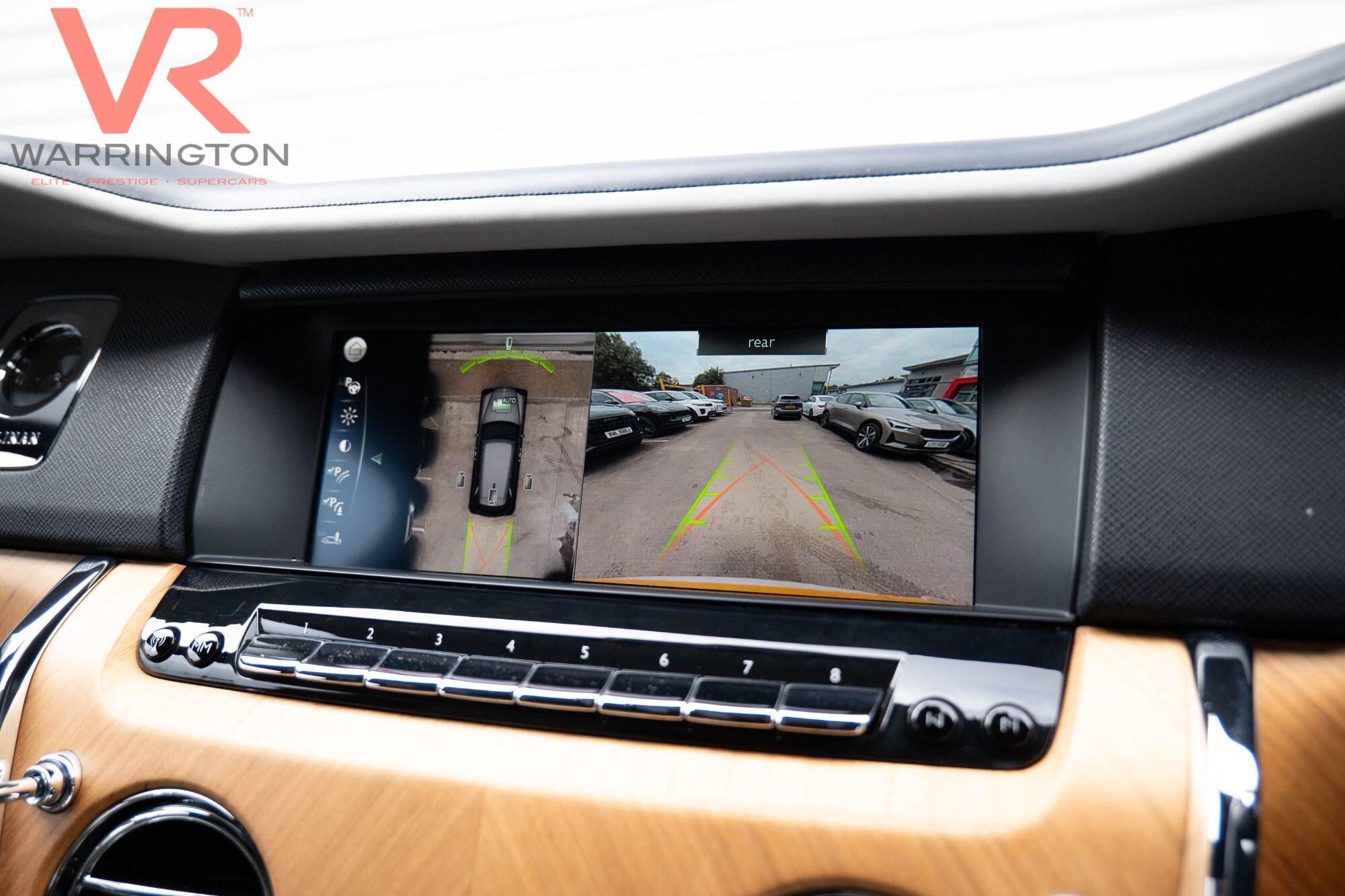 Rolls-Royce Cullinan view 37