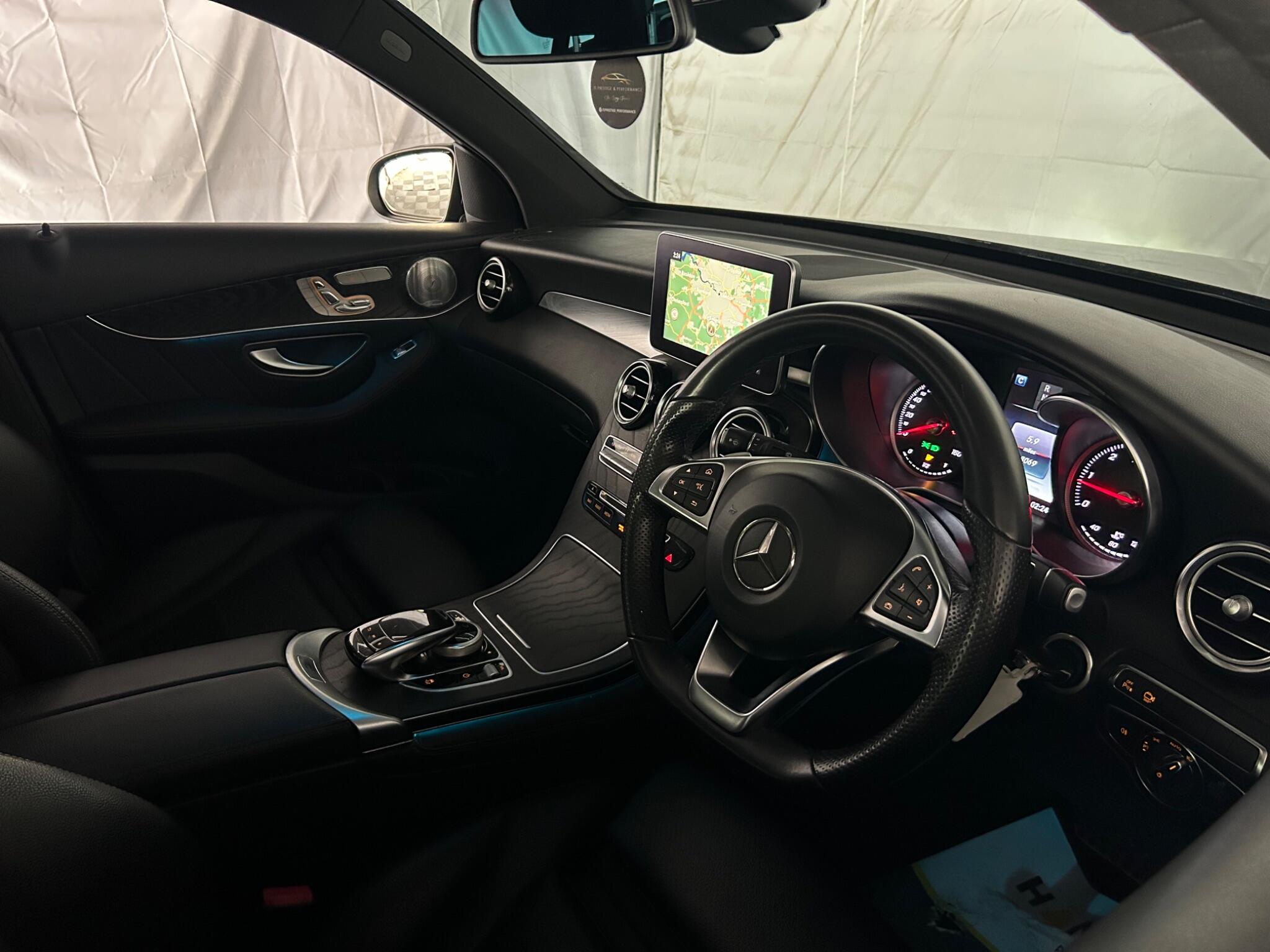 Mercedes-Benz GLC view 18