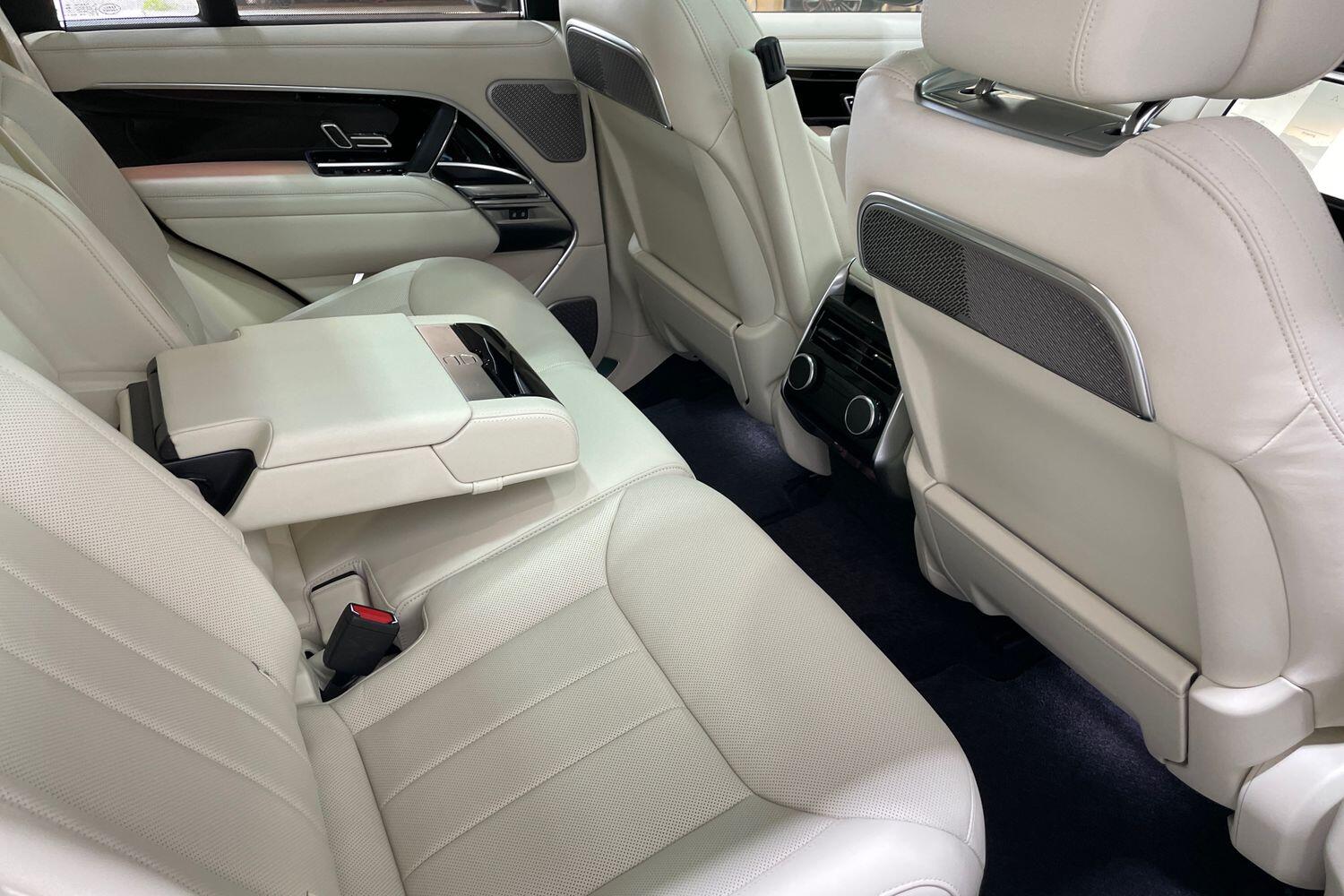 Land Rover Range Rover view 29