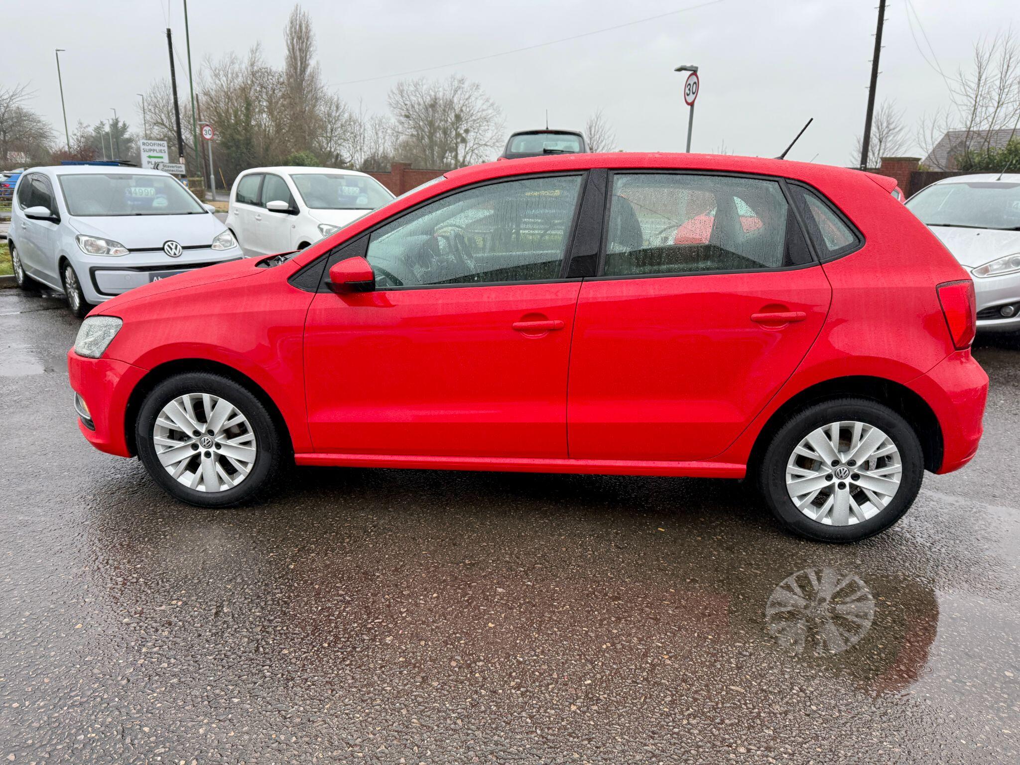 2015 Volkswagen Polo image 9