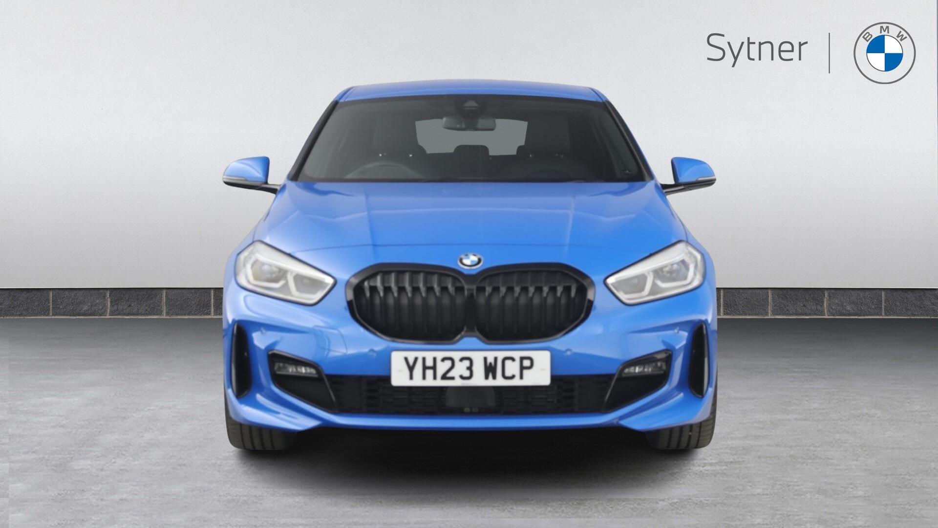 BMW 1 Series view 16