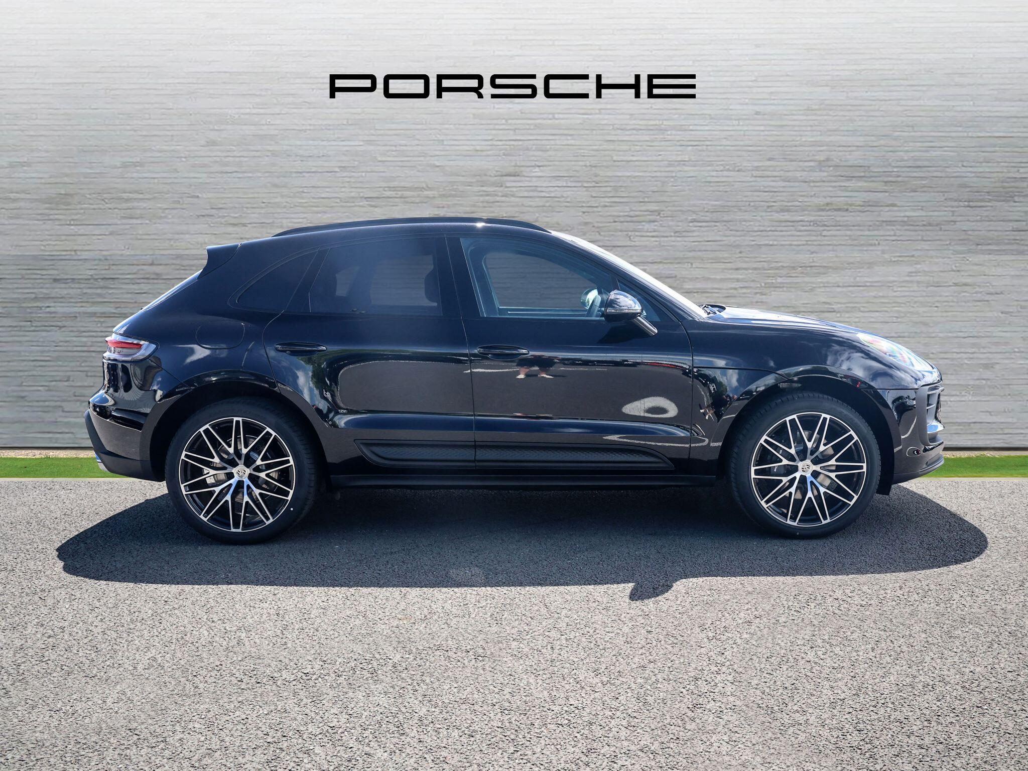 Porsche Macan view 7