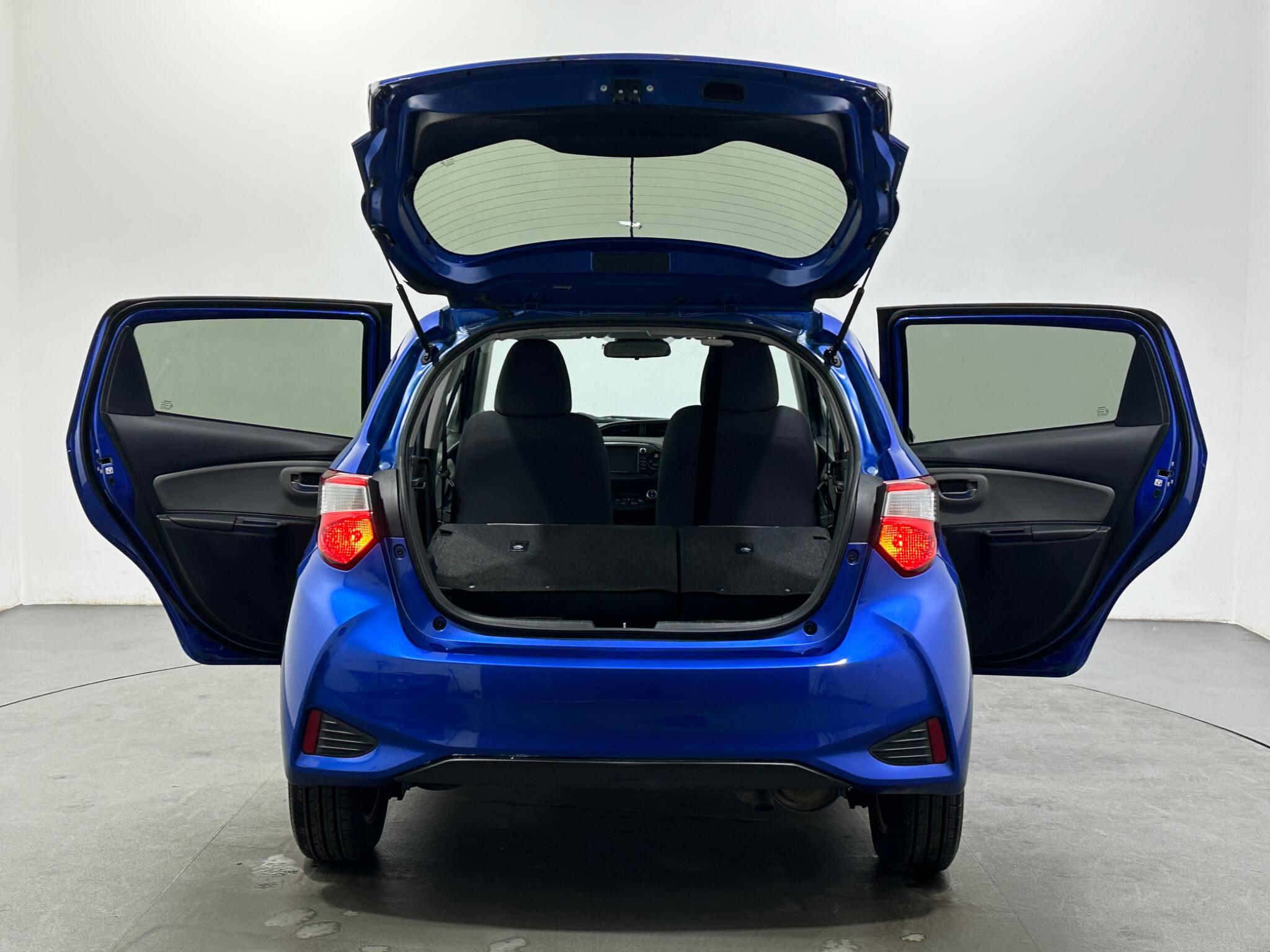 Toyota Yaris view 38