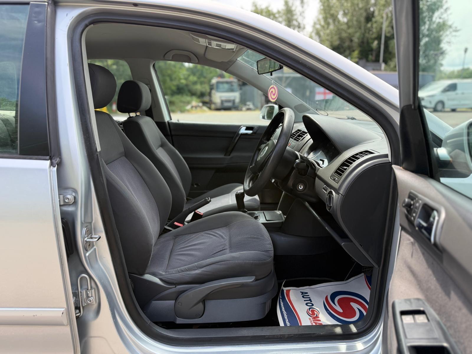 Volkswagen Polo view 28
