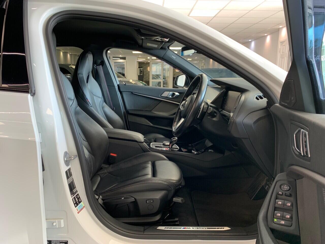 BMW 1 Series view 20