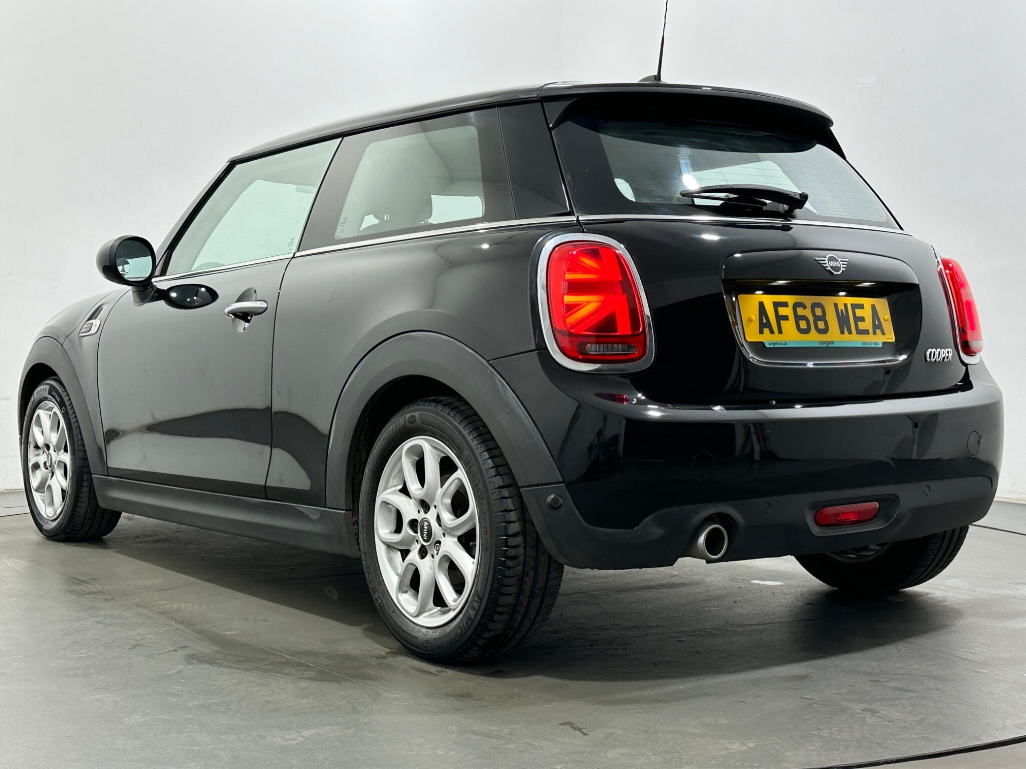 Mini Cooper view 43