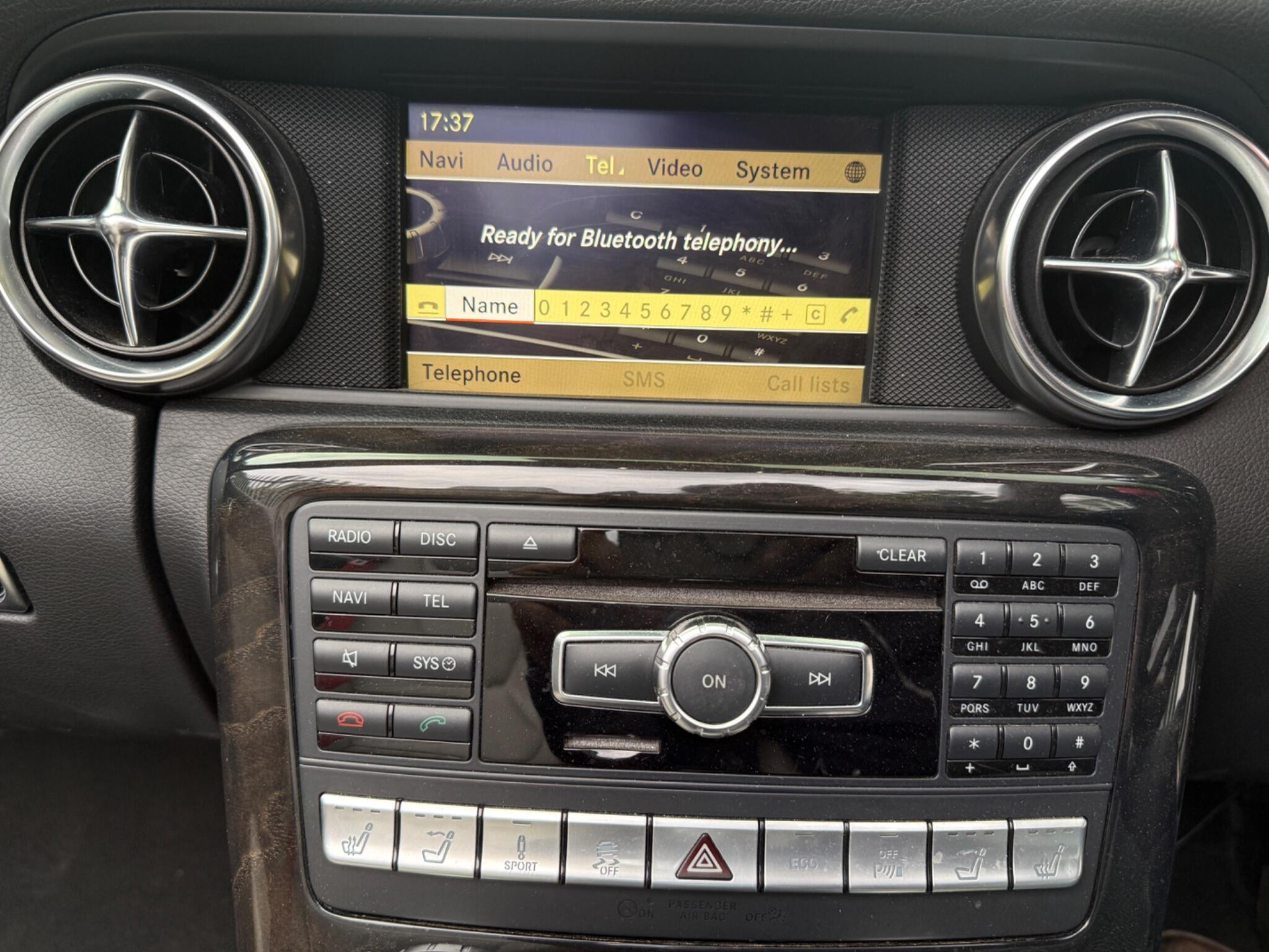 2012 Mercedes-Benz SLK image 28
