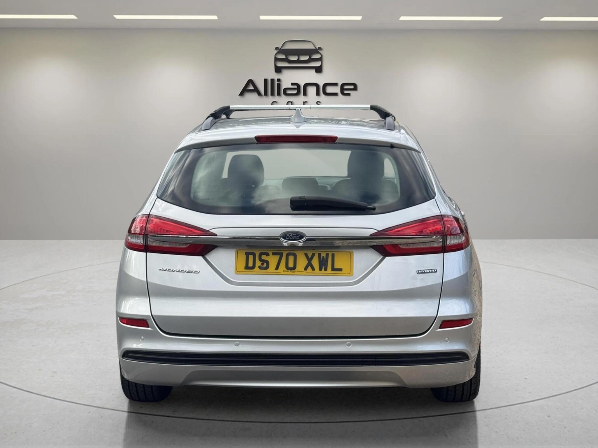 Ford Mondeo view 24