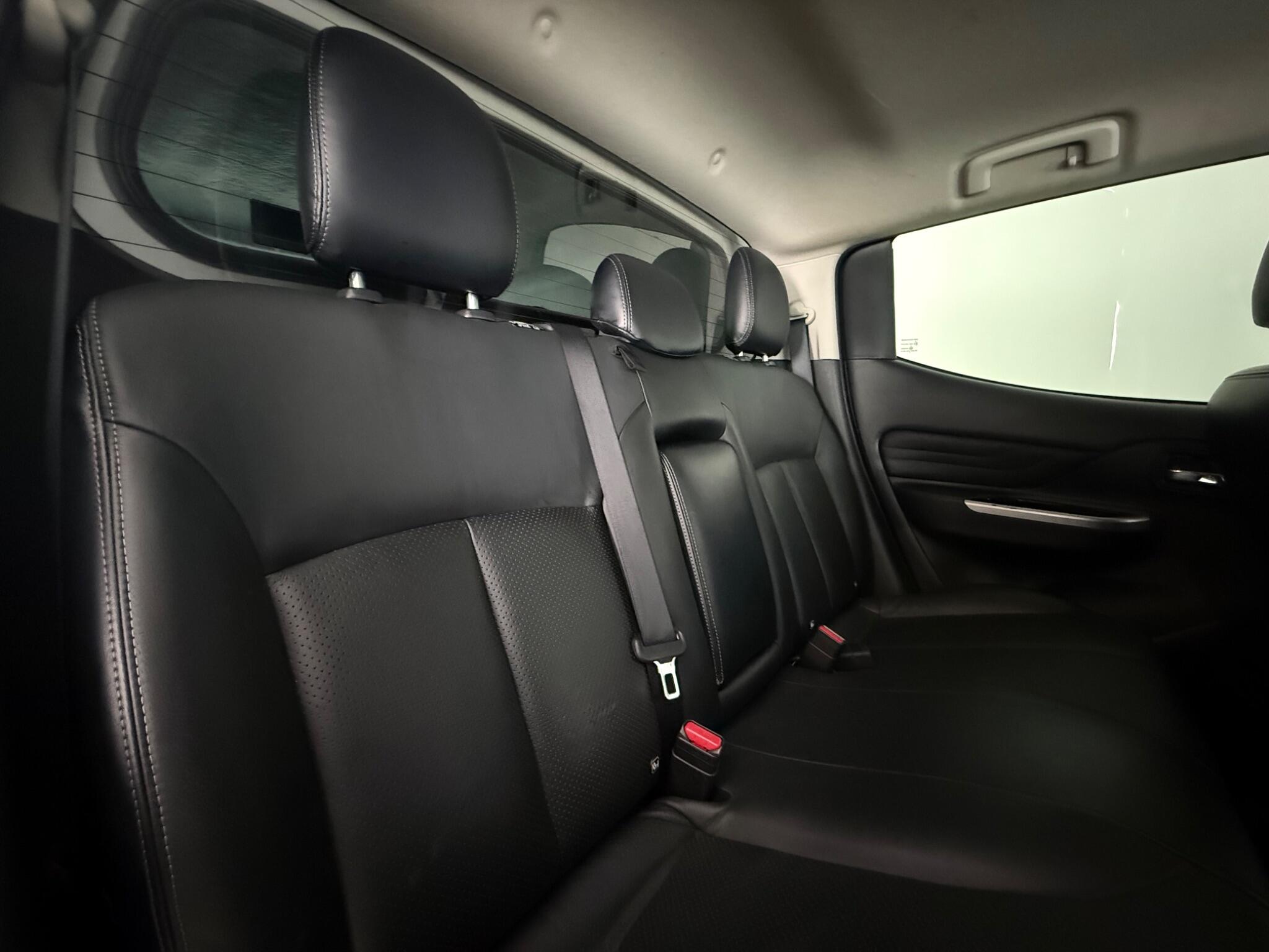 Mitsubishi L200 view 30