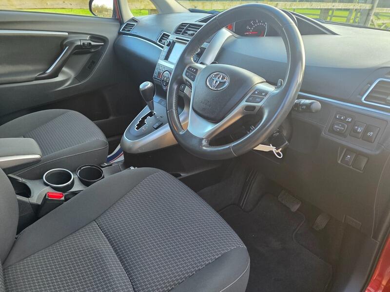 2014 Toyota Verso image 15