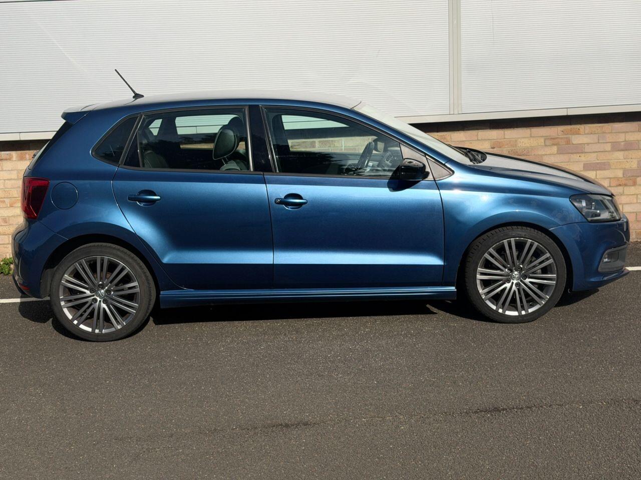 Volkswagen Polo view 110