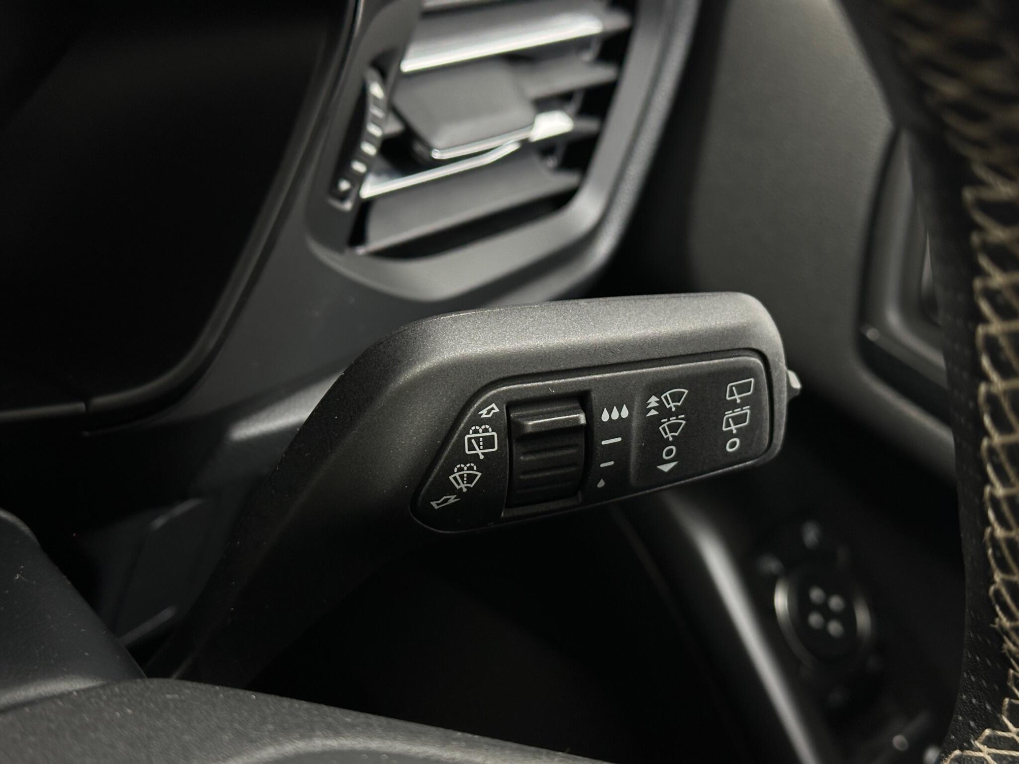 Ford Focus view 17