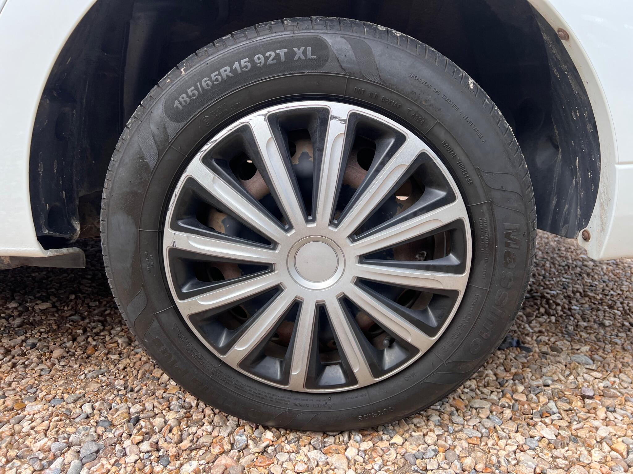 Dacia Logan MCV view 55
