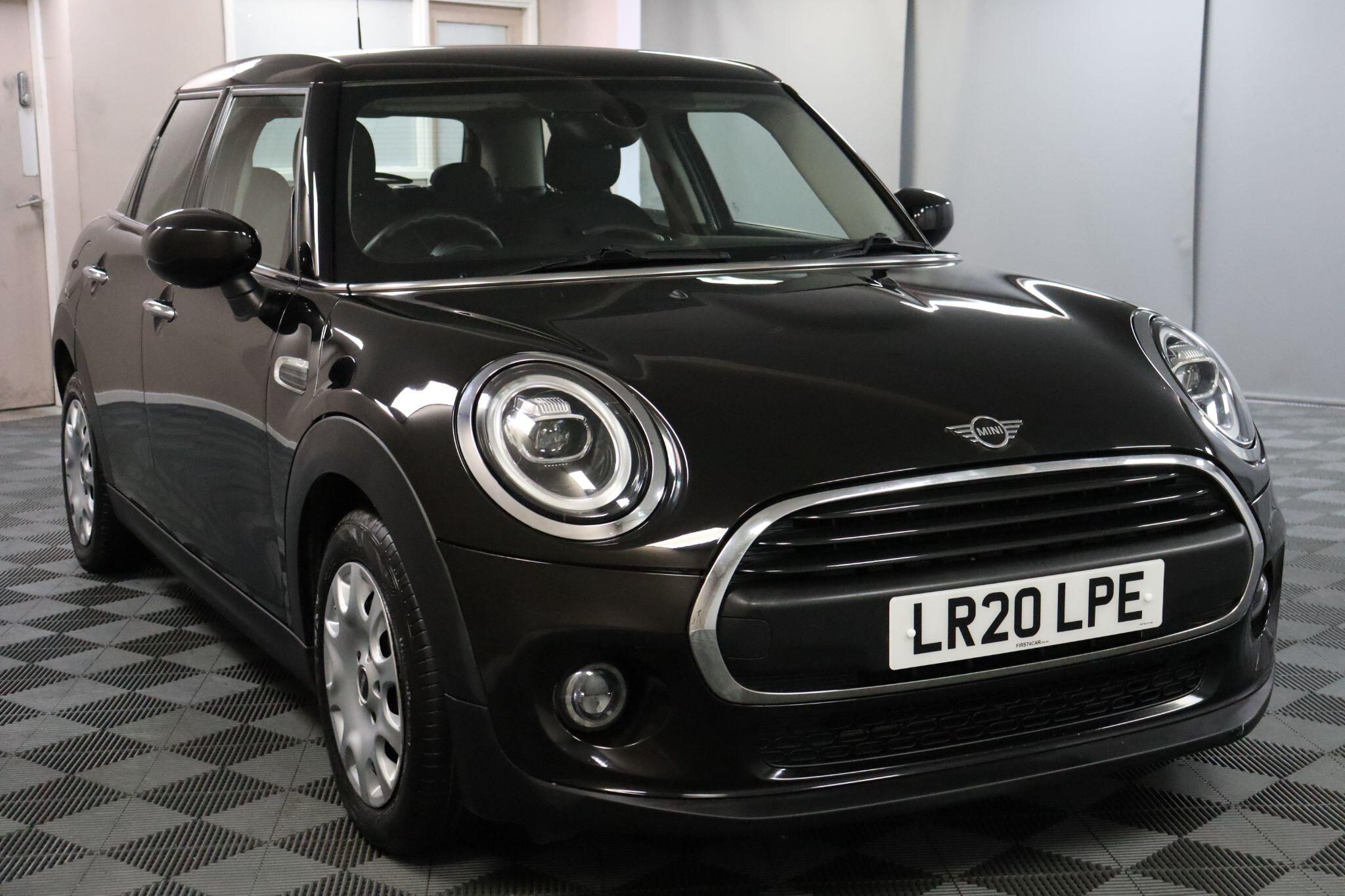 Mini Hatch view 30