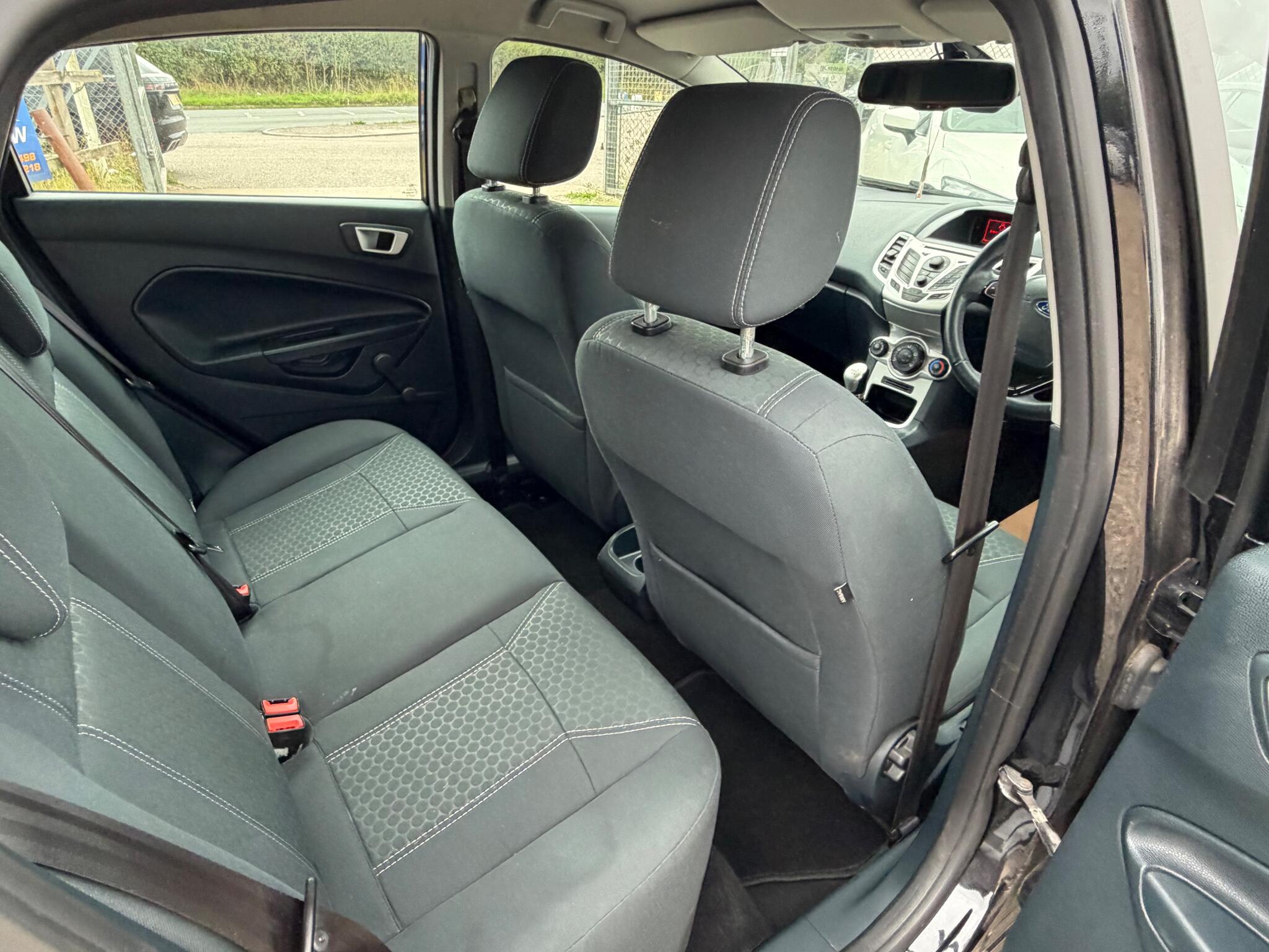 Ford Fiesta view 11