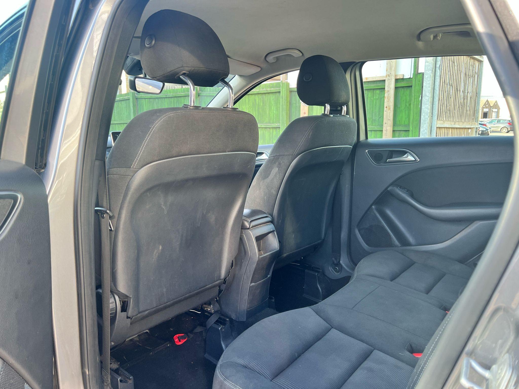 Mercedes-Benz B-Class view 18
