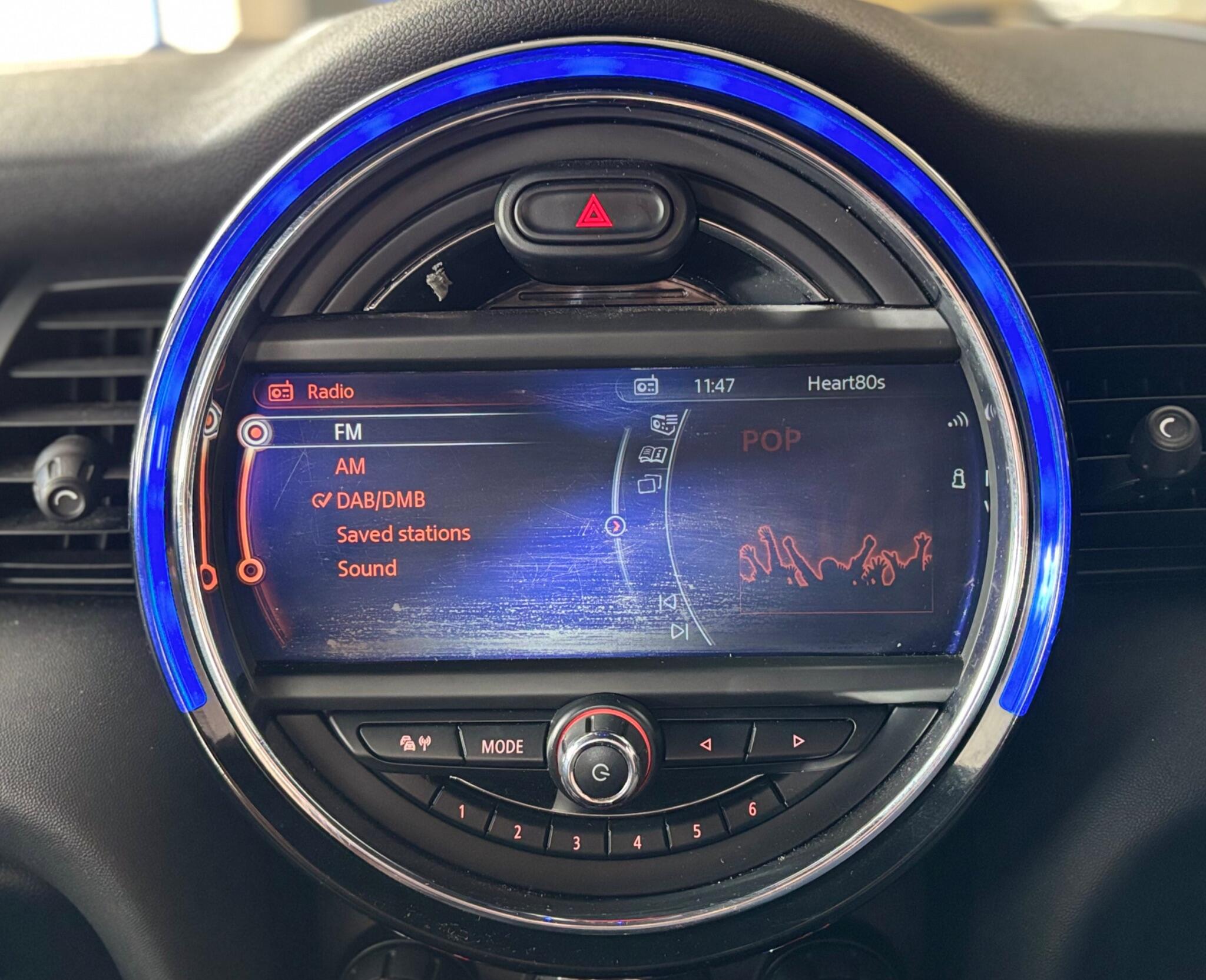 Mini Hatch view 29