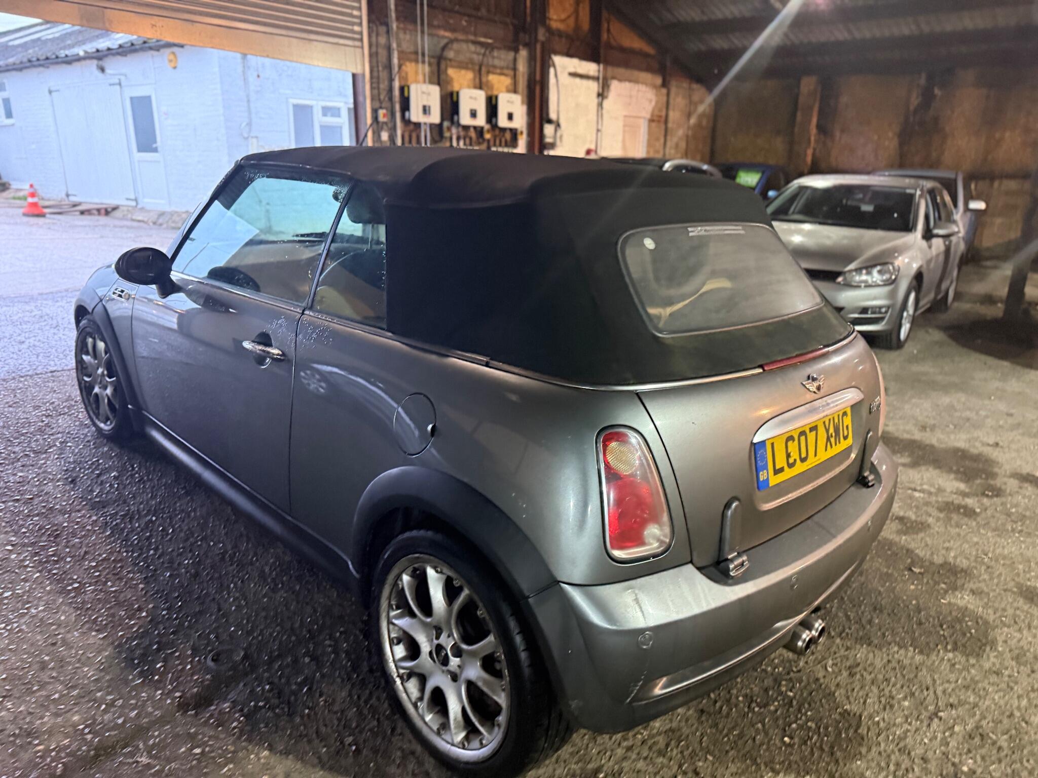 2007 MINI Convertible image 4